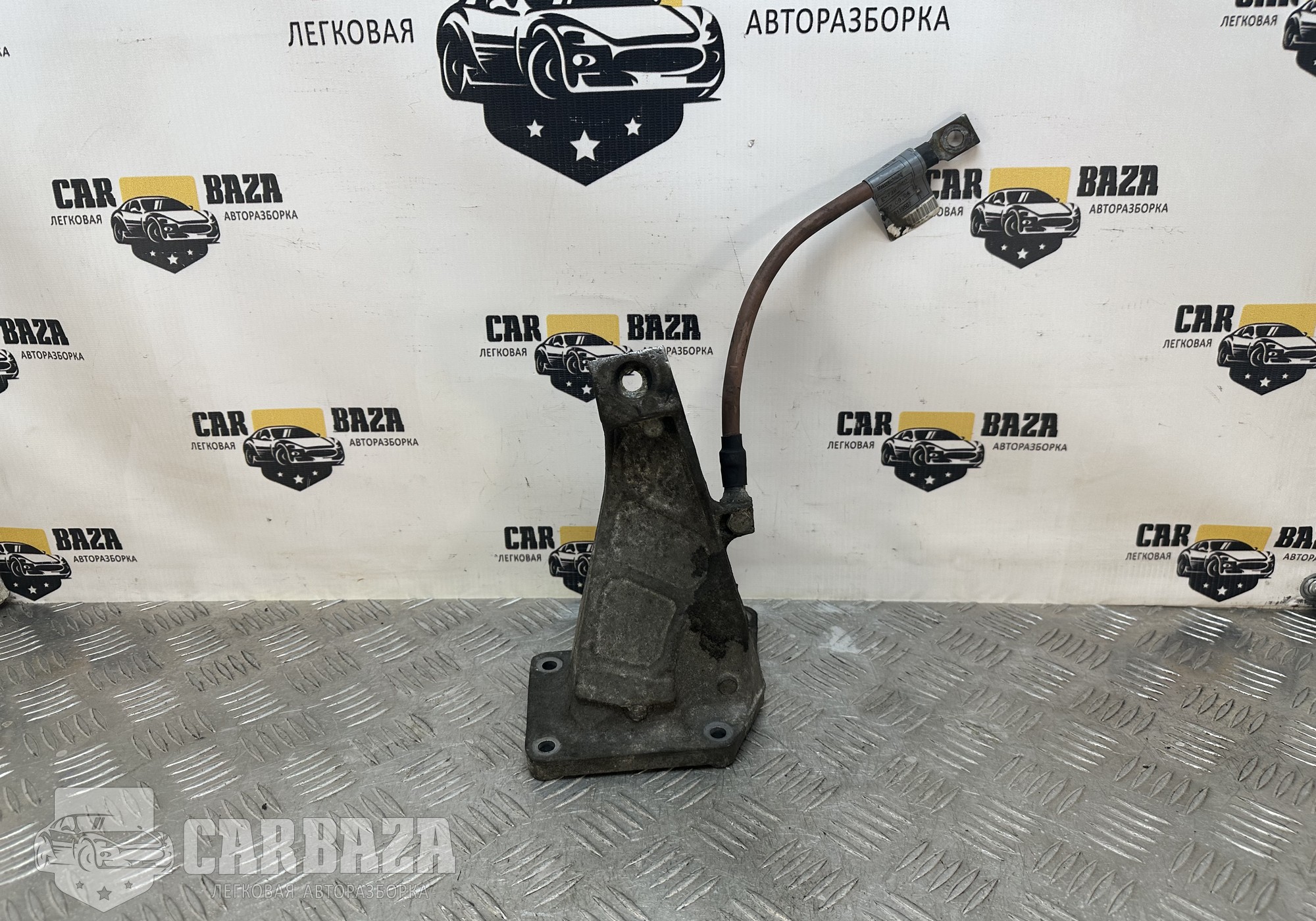 6754185 Кронштейн двигателя правый для BMW 3 E46 (с 1998 по 2006)