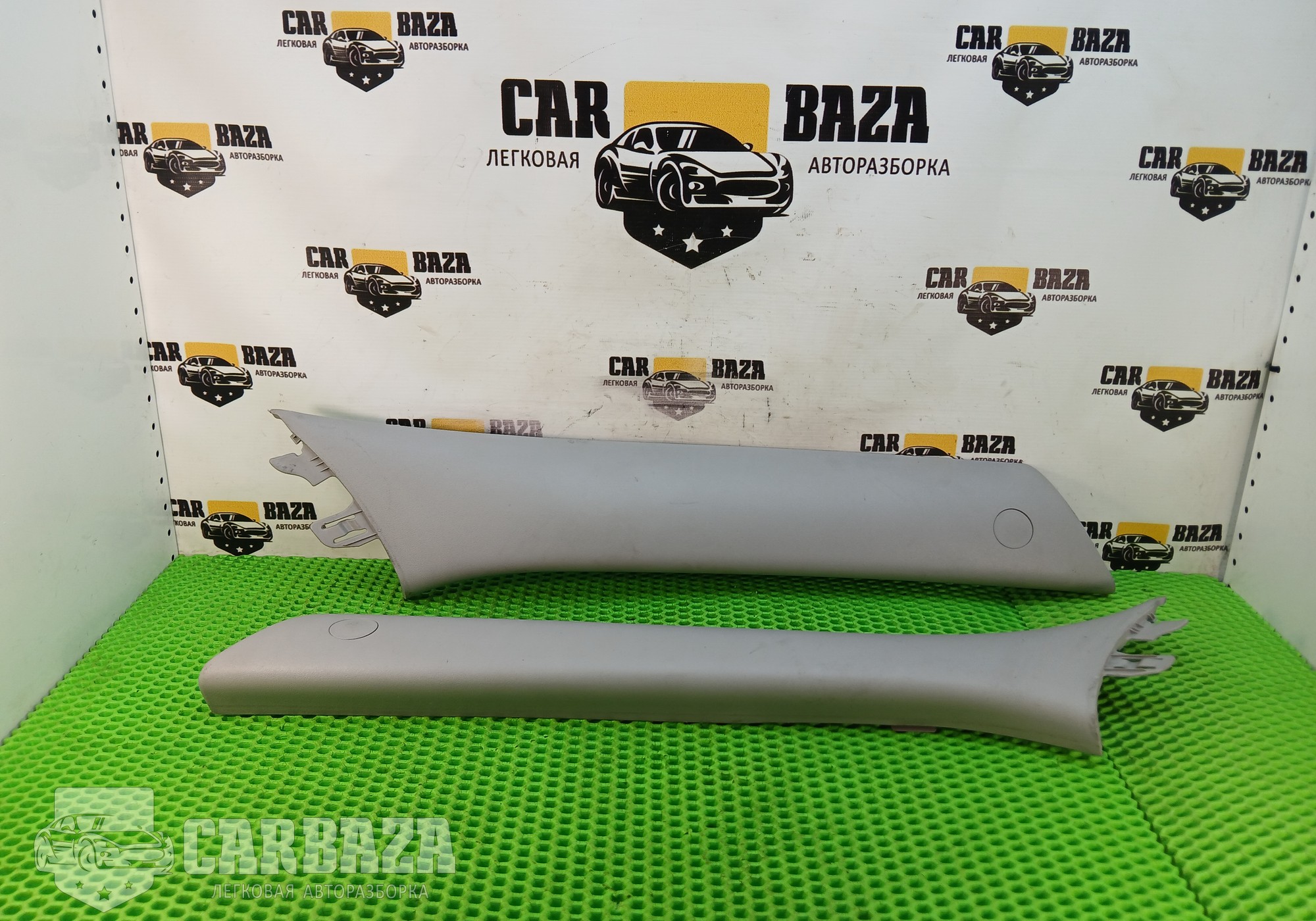 858202K200 Накладки передних стоек (комплект) для Kia Soul I (с 2008 по 2014)