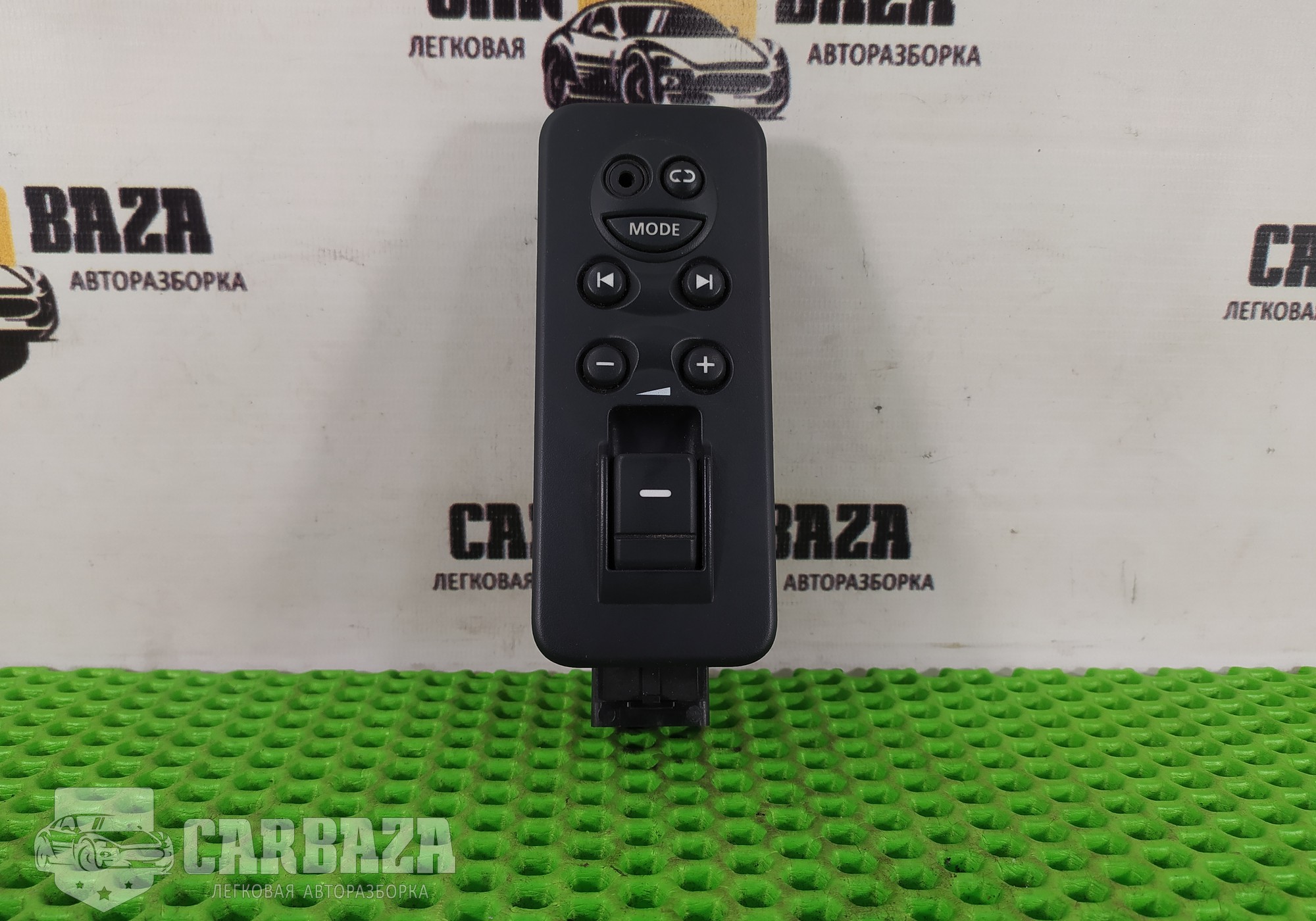 YUD501080PVJ Кнопка стеклоподъемника для Land Rover Discovery