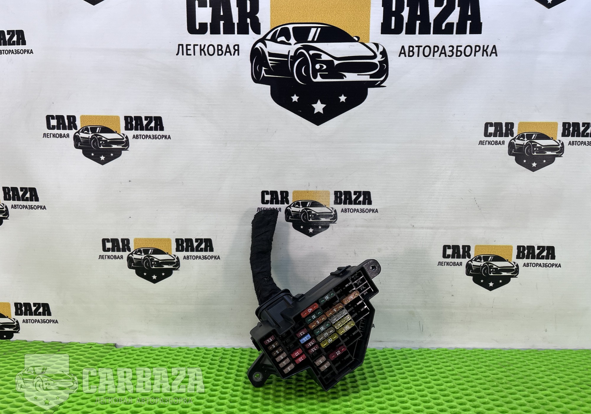 1K1941824VAG Блок предохранителей салонный для Seat