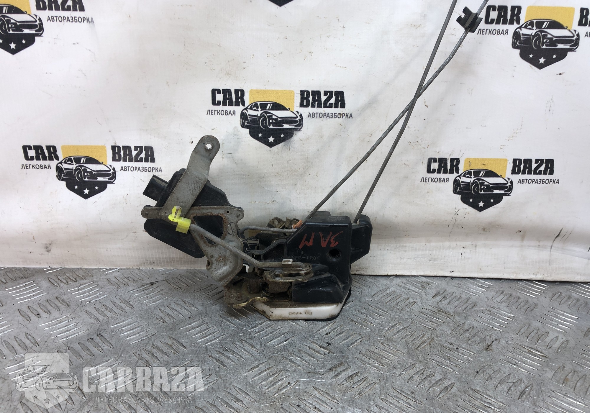 MR970621 Замок двери задней левой для Mitsubishi Outlander I (с 2002 по 2008)
