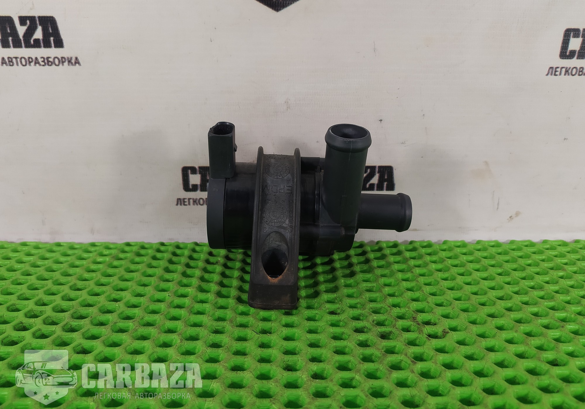 1K0965561L Насос водяной (помпа) дополнительный для Skoda Fabia