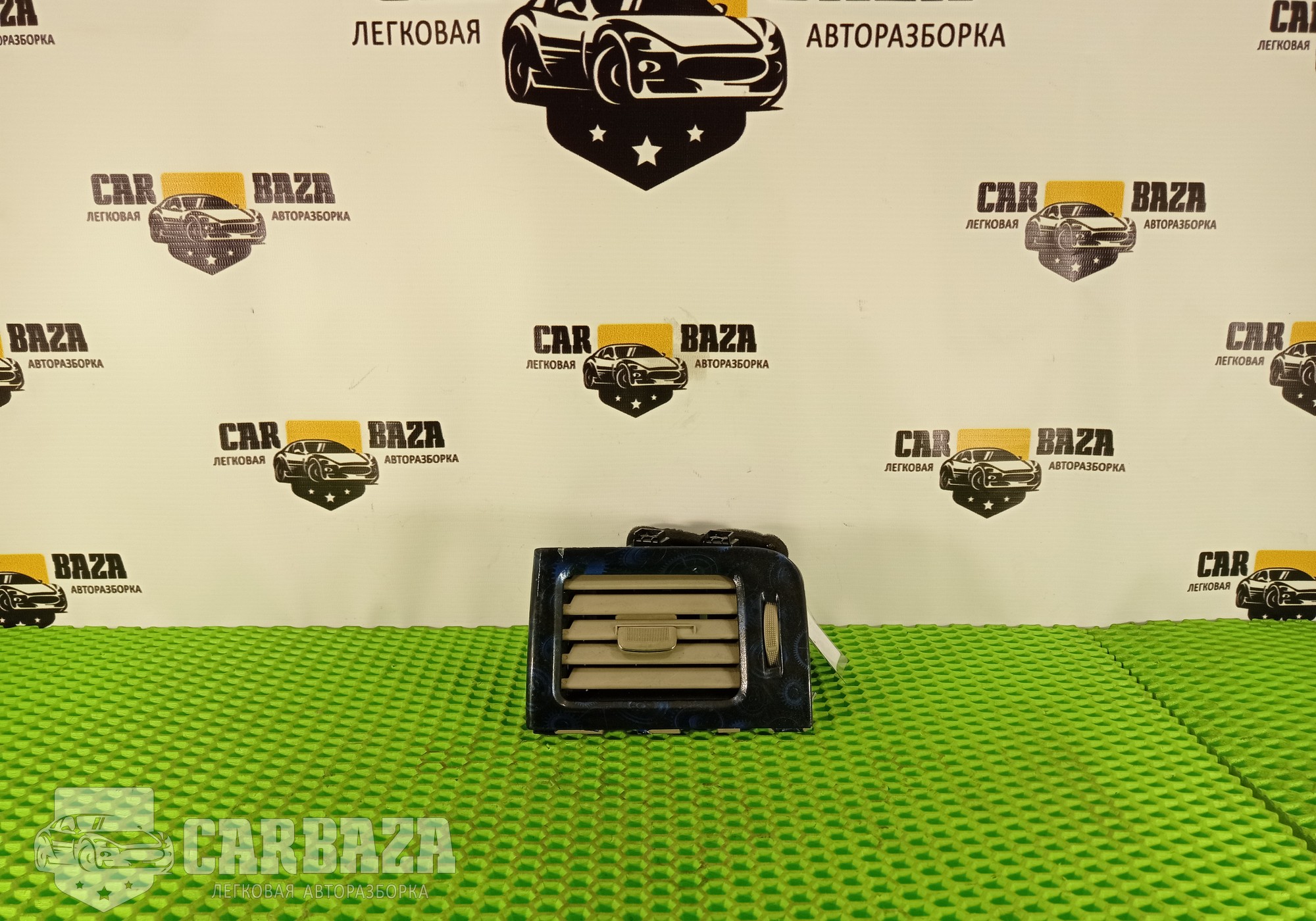 68760JG00A Дефлектор воздушный правый R для Nissan X-Trail T31 (с 2007 по 2013)