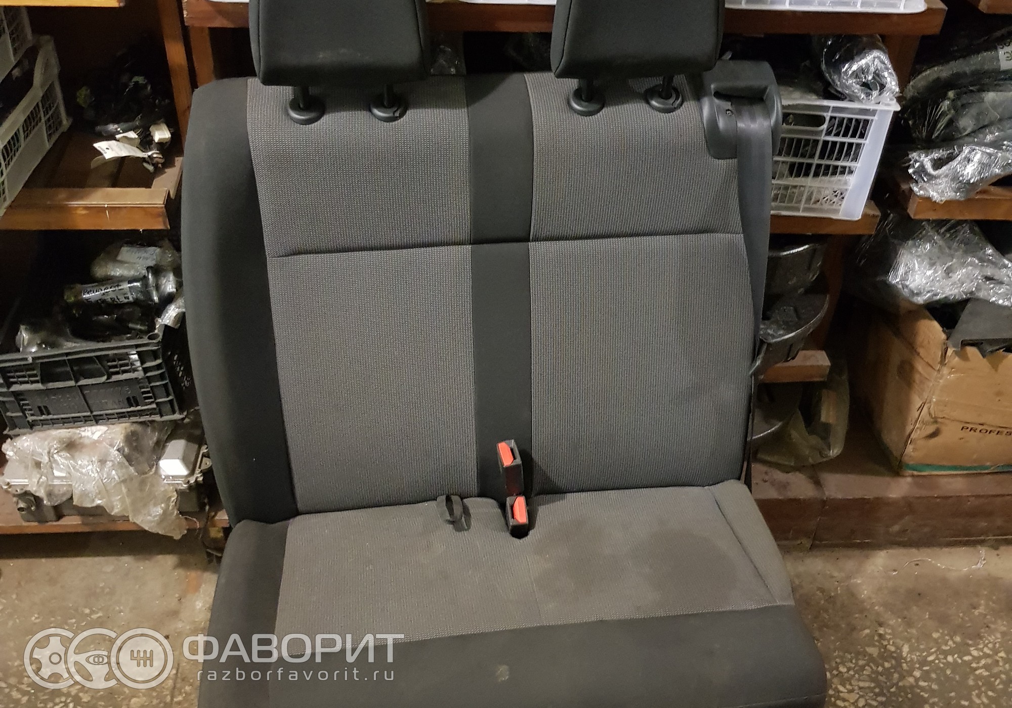 Сиденье переднее правое для Peugeot Expert III - купить б/у за 6388 р.