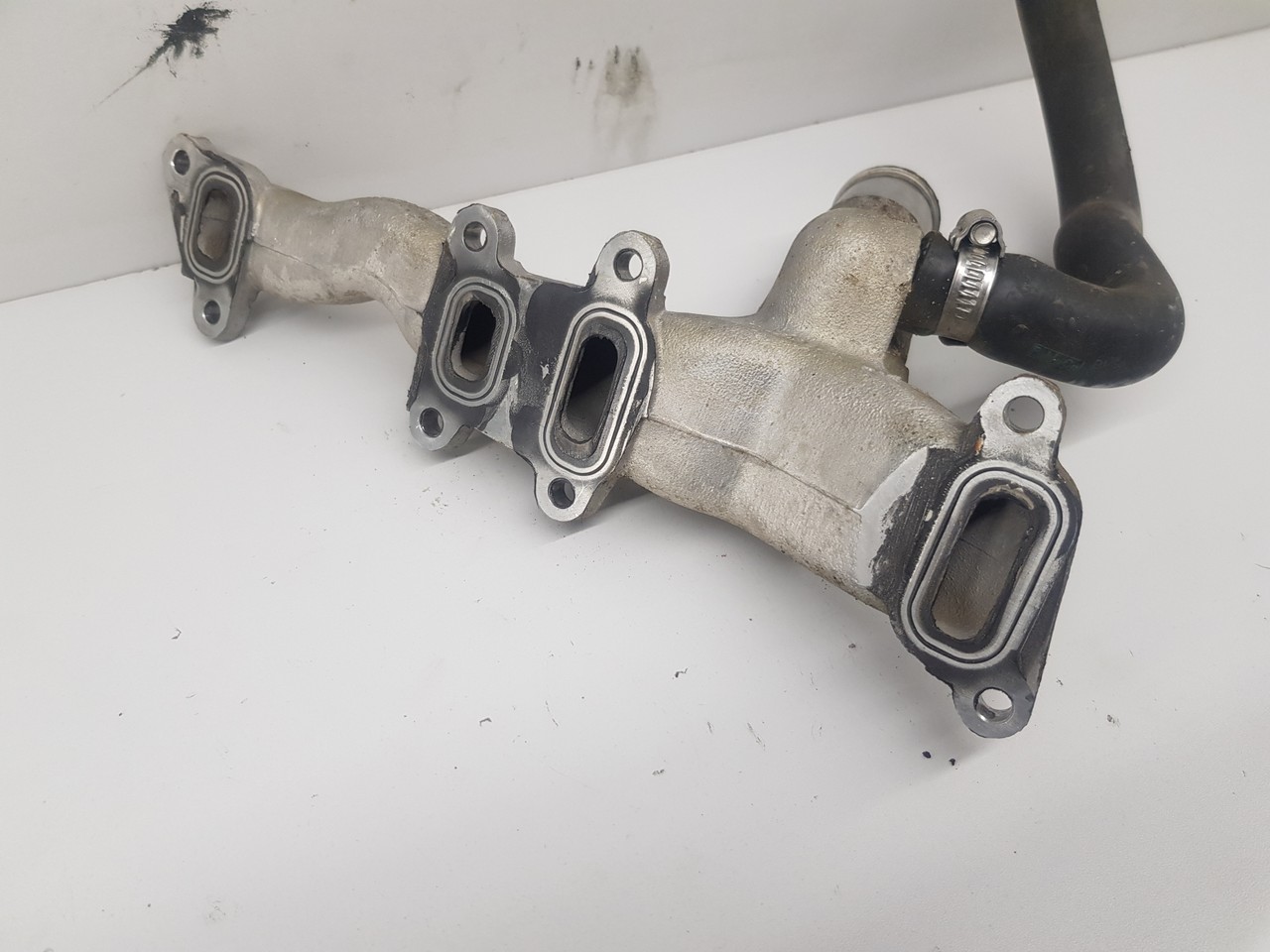 Охлаждаемый коллектор qd32. Коллектор охлаждения мидр 385. Коллектор охлаждения двигателя. Коллектор охлаждения двигателя. Коллектор охлаждения двигателя.