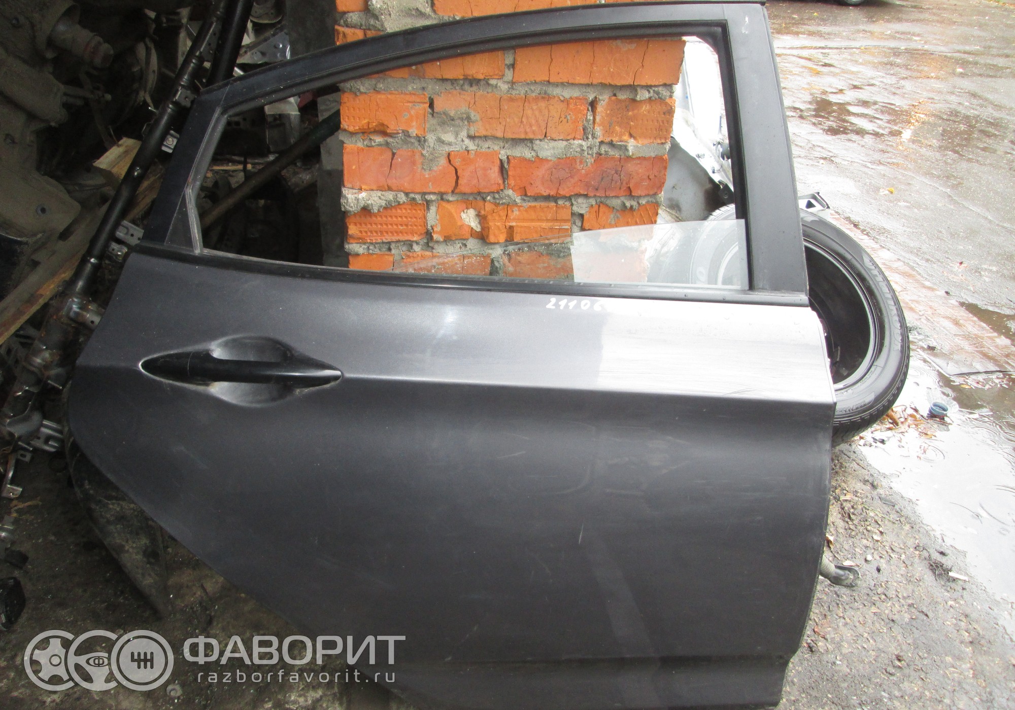 Дверь задняя правая. Седан 770044L000 для Hyundai Solaris - купить б/у за  12000 р.