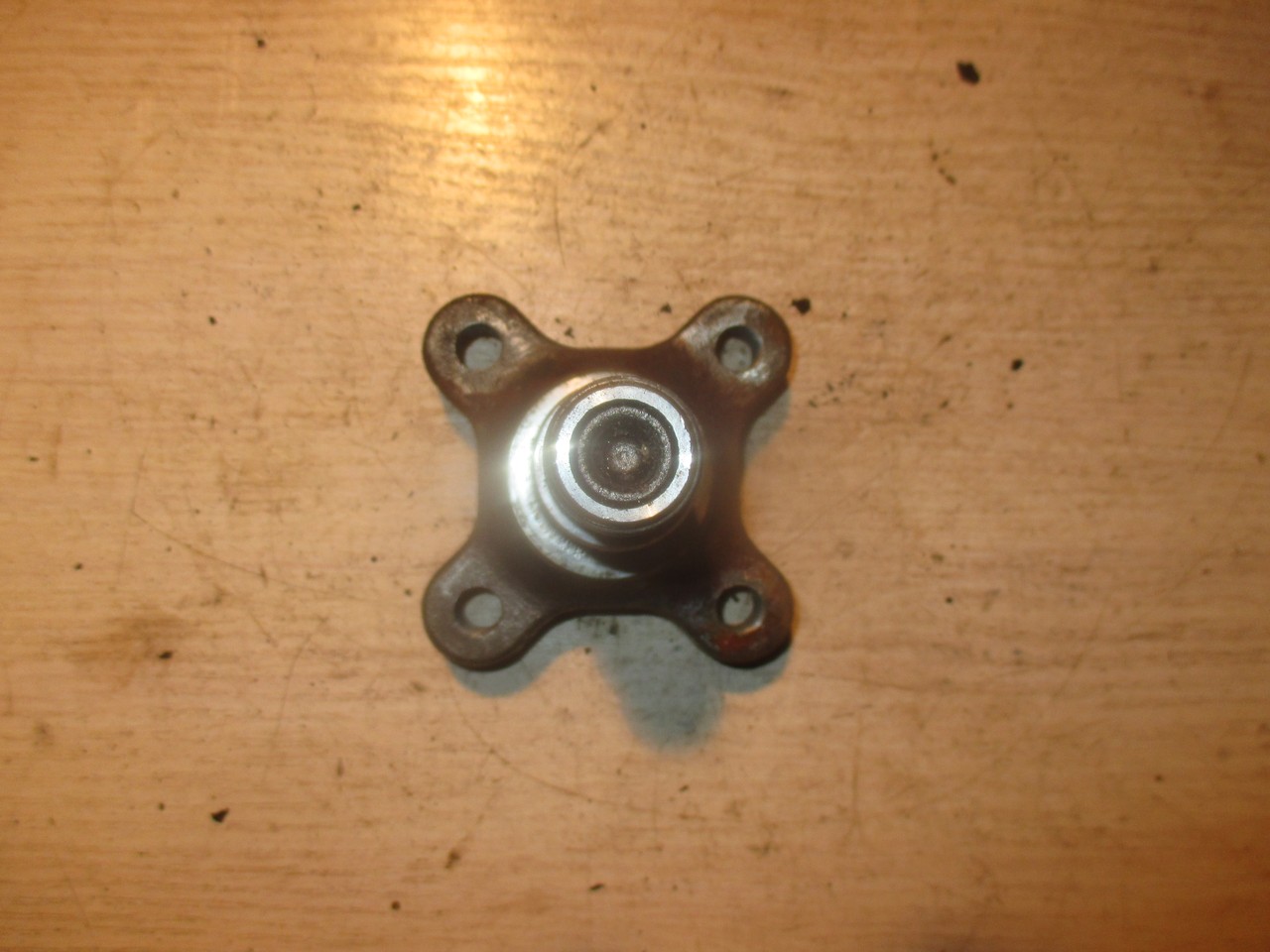 Ось заднего колеса рено логан 1. Задняя ось рено дастер. Задняя ось рено дастер. Задняя ось рено дастер. 430426964r ось заднего колеса.