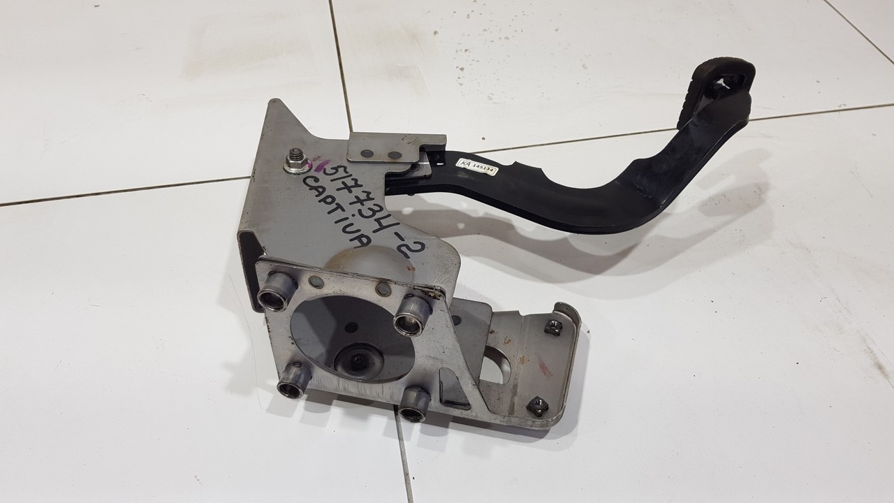 Проваливается педаль тормоза шевроле каптива - 86 фото