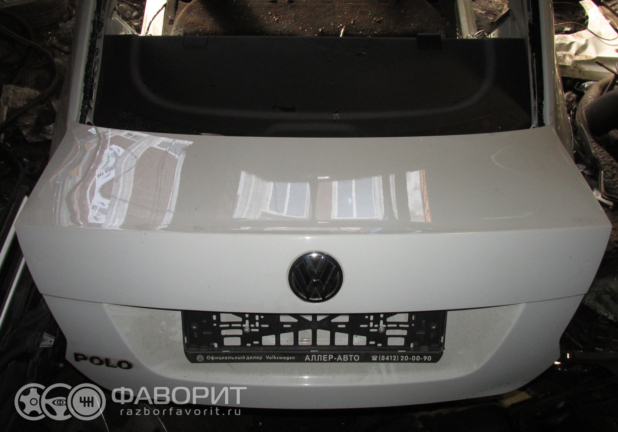 Крышка багажника 6RU827025D для Volkswagen Polo V - купить б/у за 21999 р.