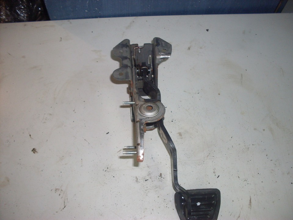 Ниссан кашкай скрипит педаль тормоза - 85 фото