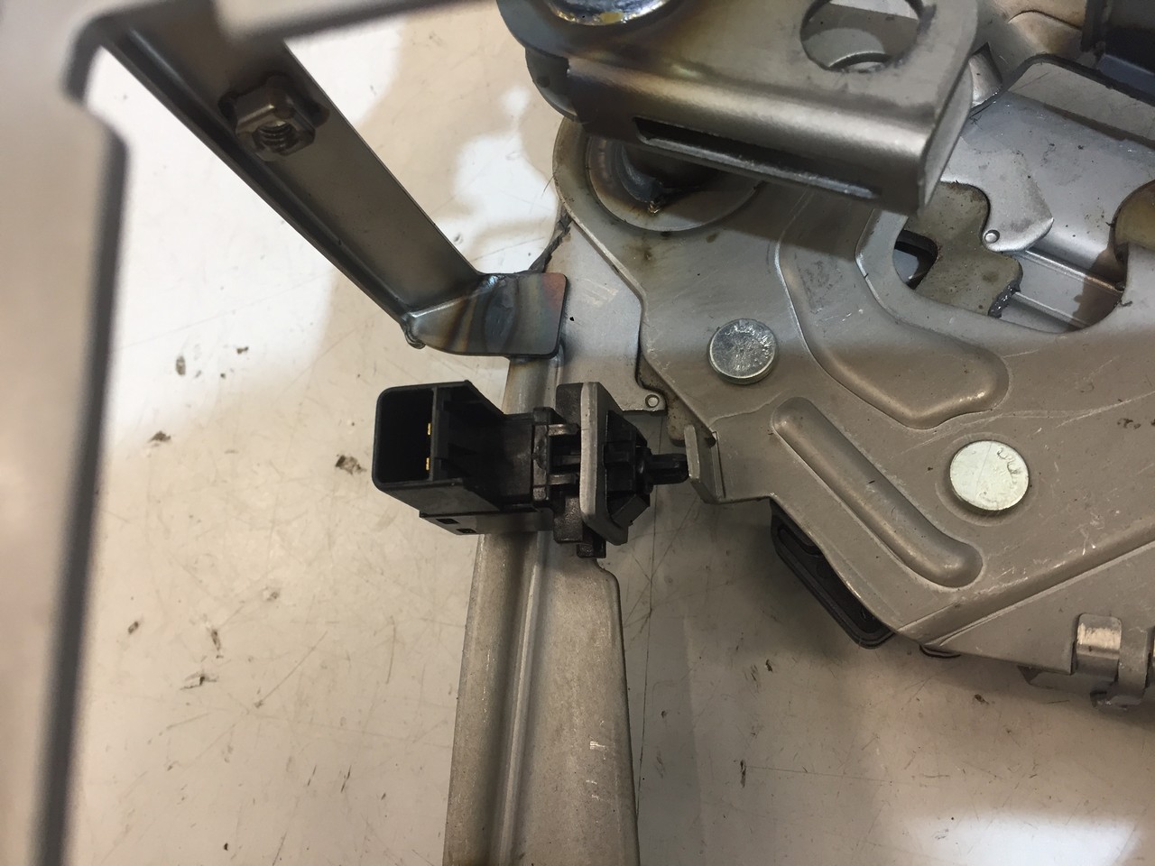 Не держит ручник шевроле каптива - 86 фото