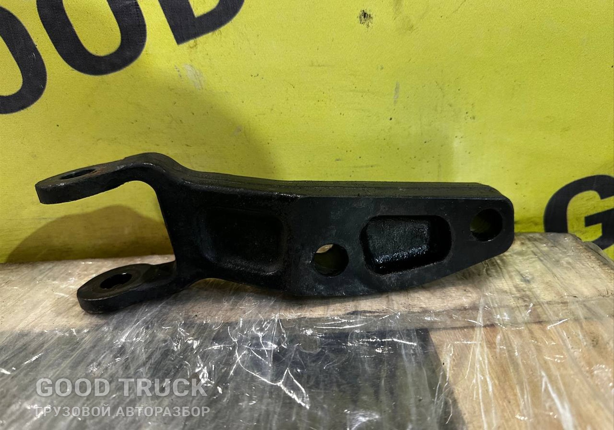 H4292190102A0 Кронштейн амортизатора переднего нижний правый для Foton