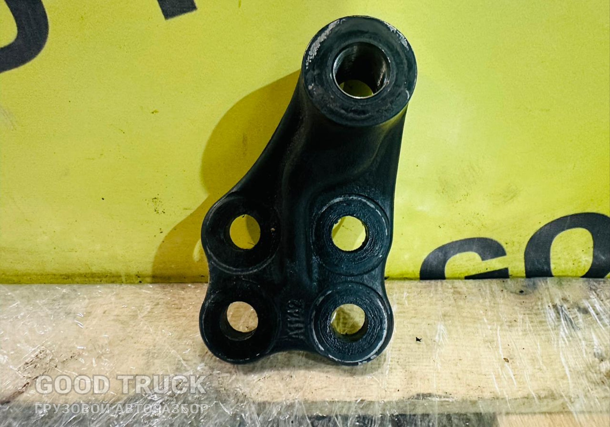 H4292190304A0 Кронштейн амортизатора переднего верхний правый для Foton