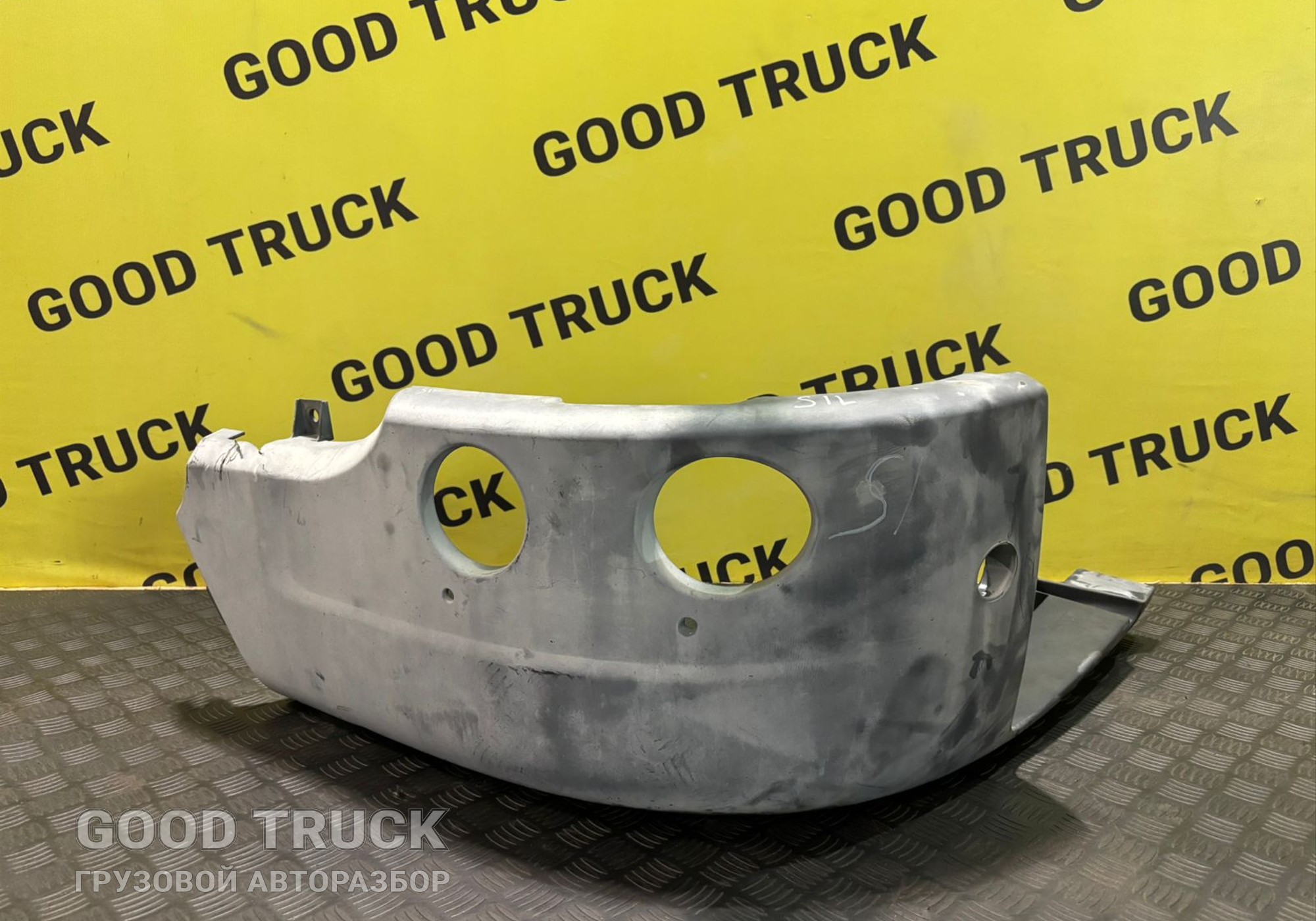 40345131 Накладка (угол) бампера переднего левая для Scania 5-series R (с 2004 по 2016)