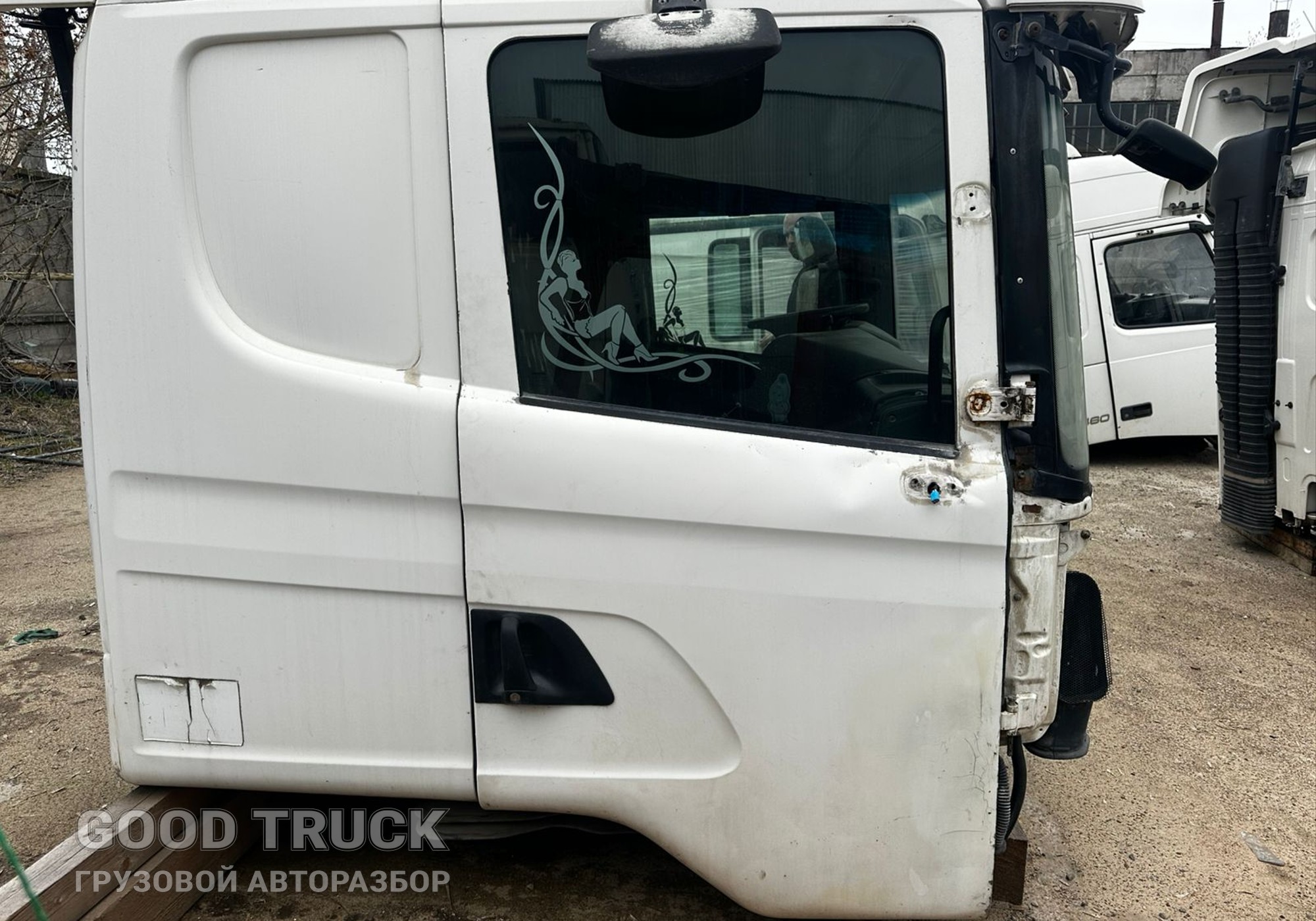 1476535 Дверь правая для Scania 5-series R (с 2004 по 2016)