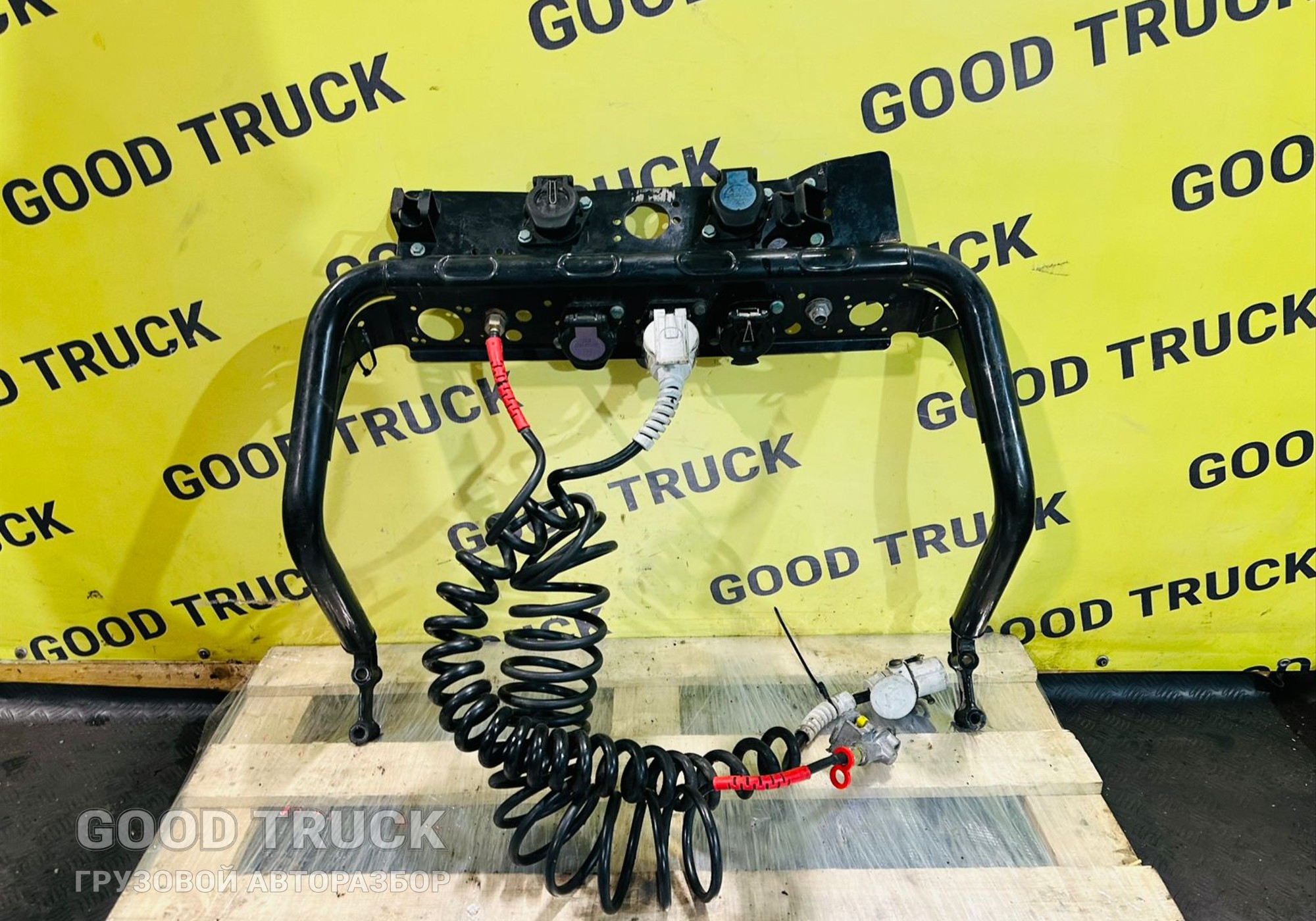 81517152273 Кронштейн перекидок для Man TGX I (с 2007)