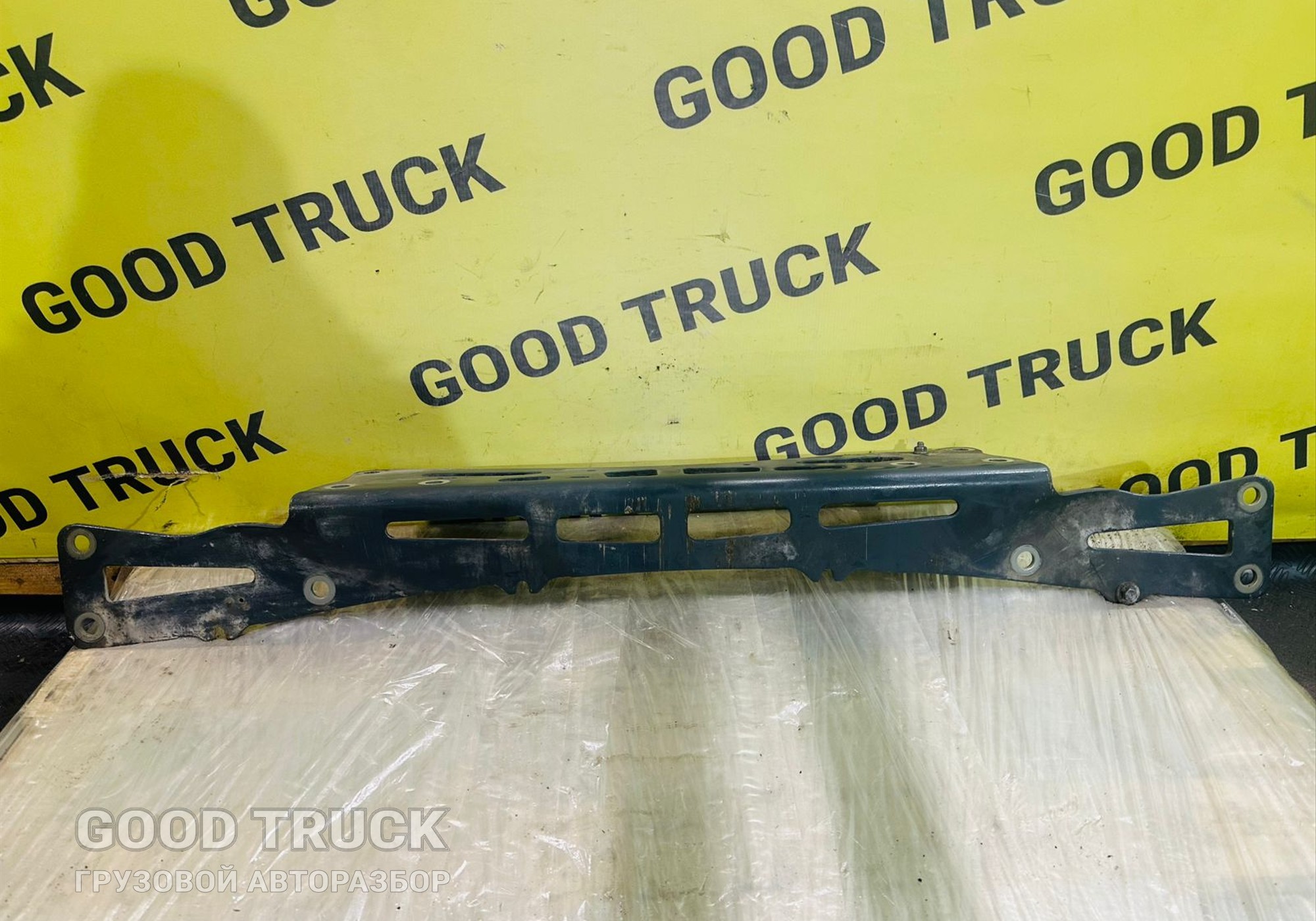 2245048 Кронштейн радиатора для Daf XG+