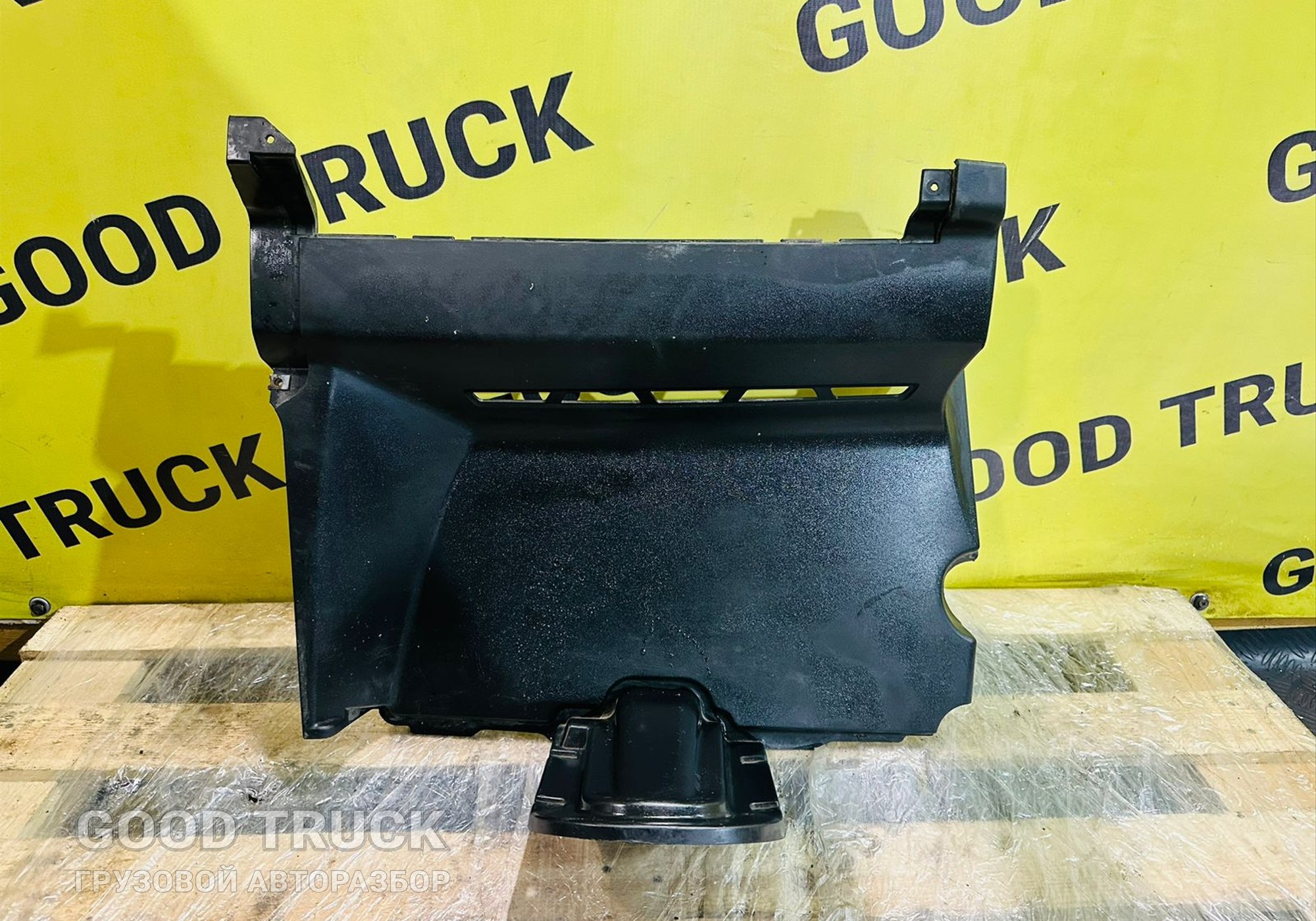 81614700036 Накладка приборной панели правая для Man TGS I (с 2007)