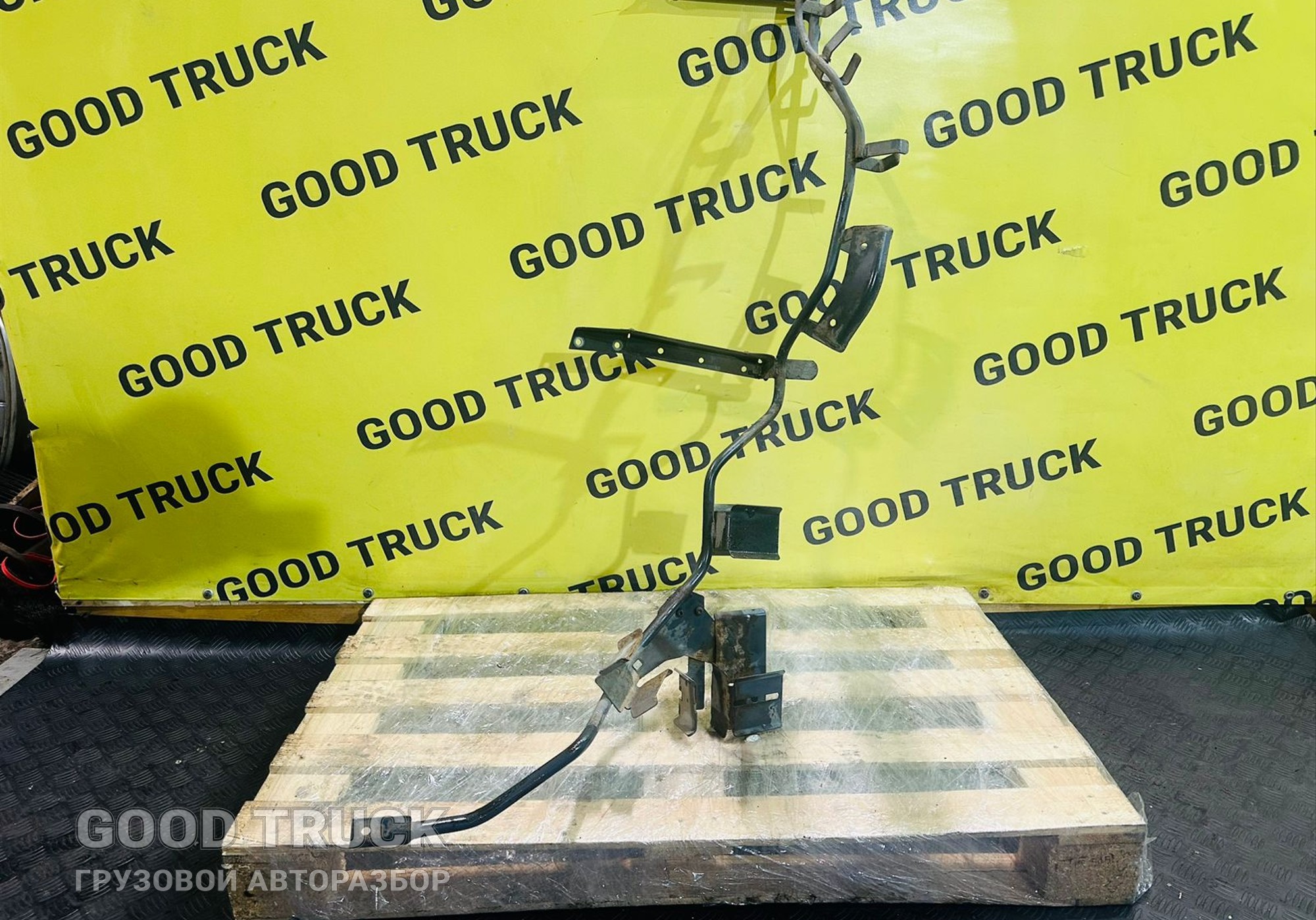 1858872 Кронштейн проводки шасси правый Daf XF105 для Daf XF105 (с 2005)