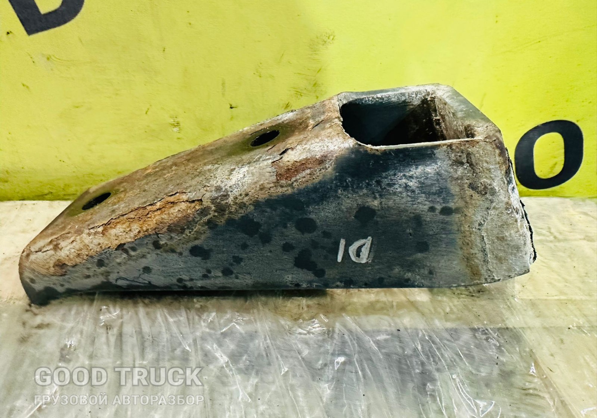 1437841 Кронштейн амортизатора переднего верхний для Daf CF