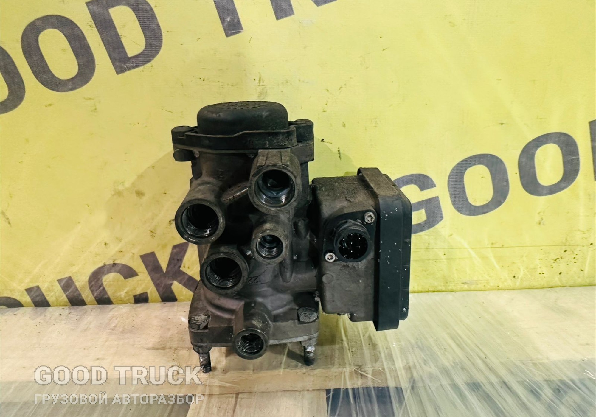 81523016213 Кран управления тормозами прицепа для Scania 5-series R (с 2004 по 2016)