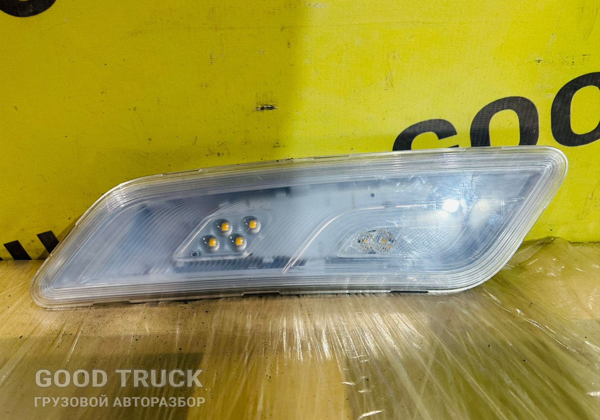 2313445 Плафон внутреннего освещения левый для Daf XG