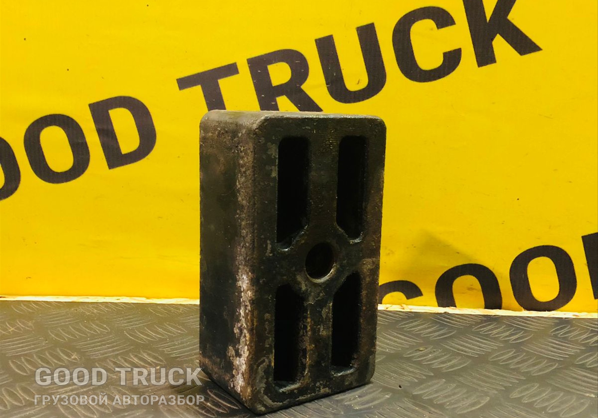 DZ9X259690037 Накладка (башмак под рессорой) рессоры на Shacman (Shaanxi) Х6000 для Shacman X6000 (с 2020)
