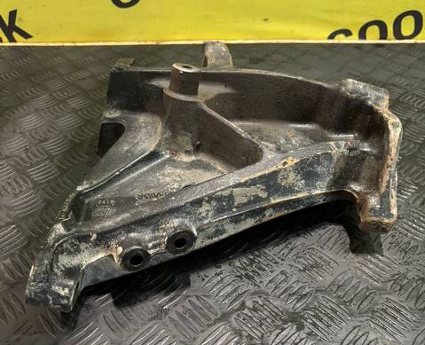 1885224 Кронштейн переднего бампера правый для Scania 5-series R (с 2004 по 2016)