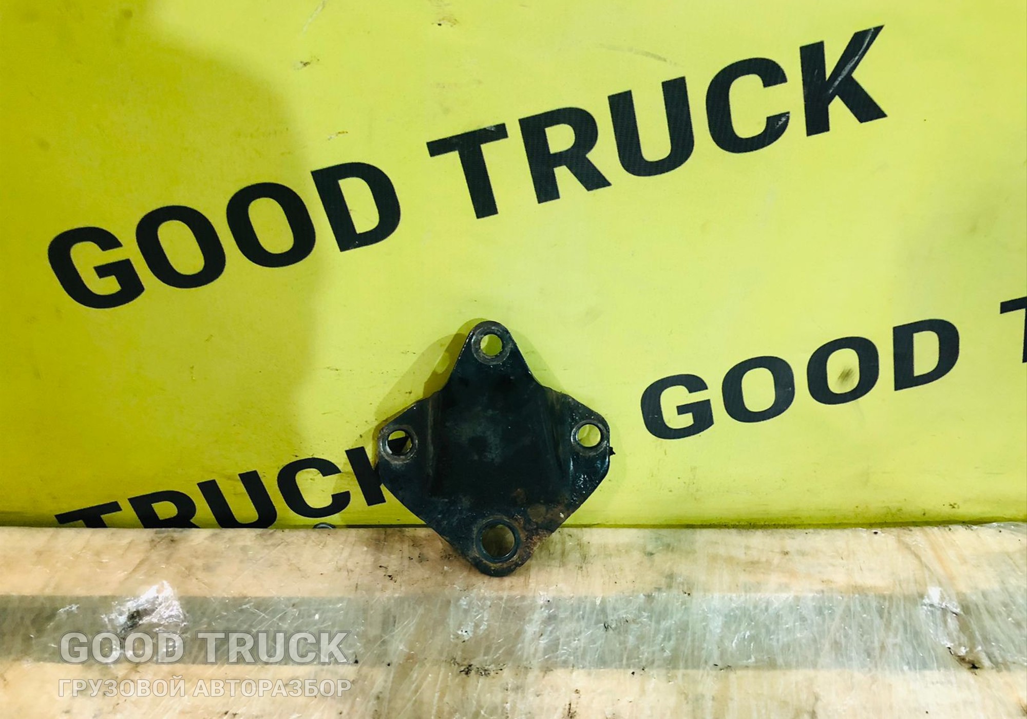 81417200118 Кронштейн передней рессоры для Man TGX II (с 2012)