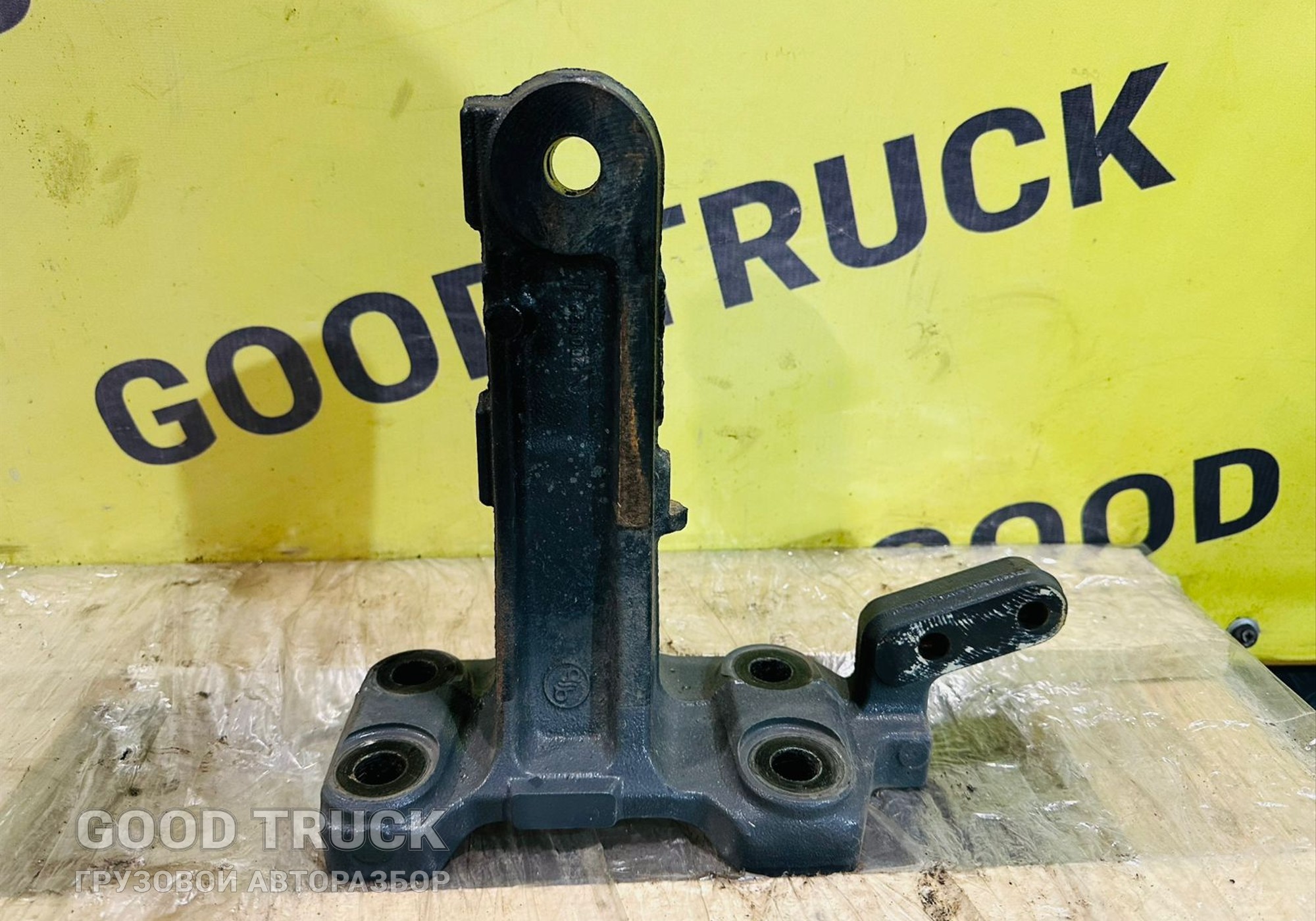 2245176 Кронштейн шасси для Daf XG+