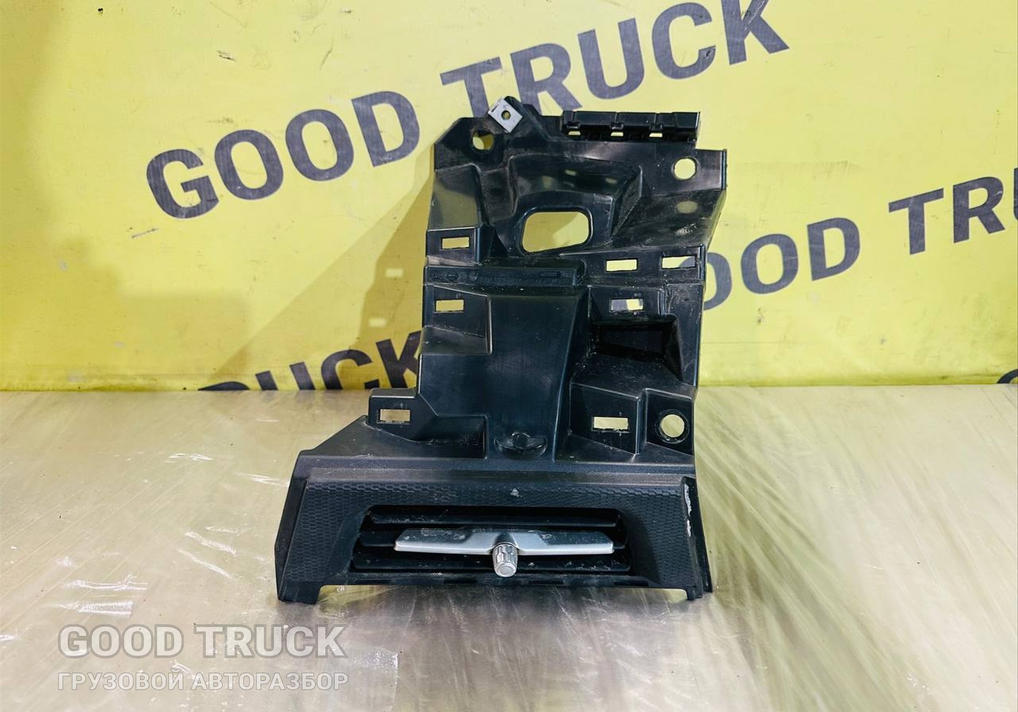 2277114 Дефлектор воздушный левая сторона для Daf XG