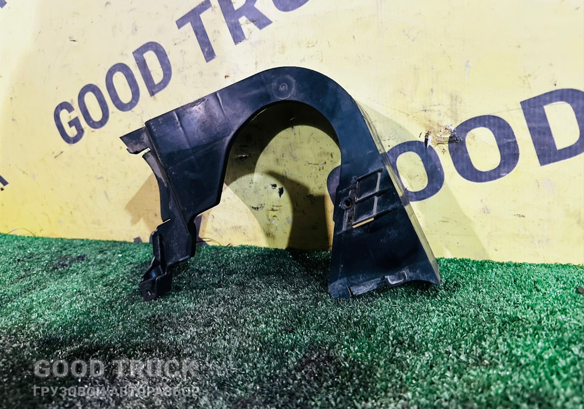 1813216 Защита радиатора основного для Daf XF106 (с 2012)