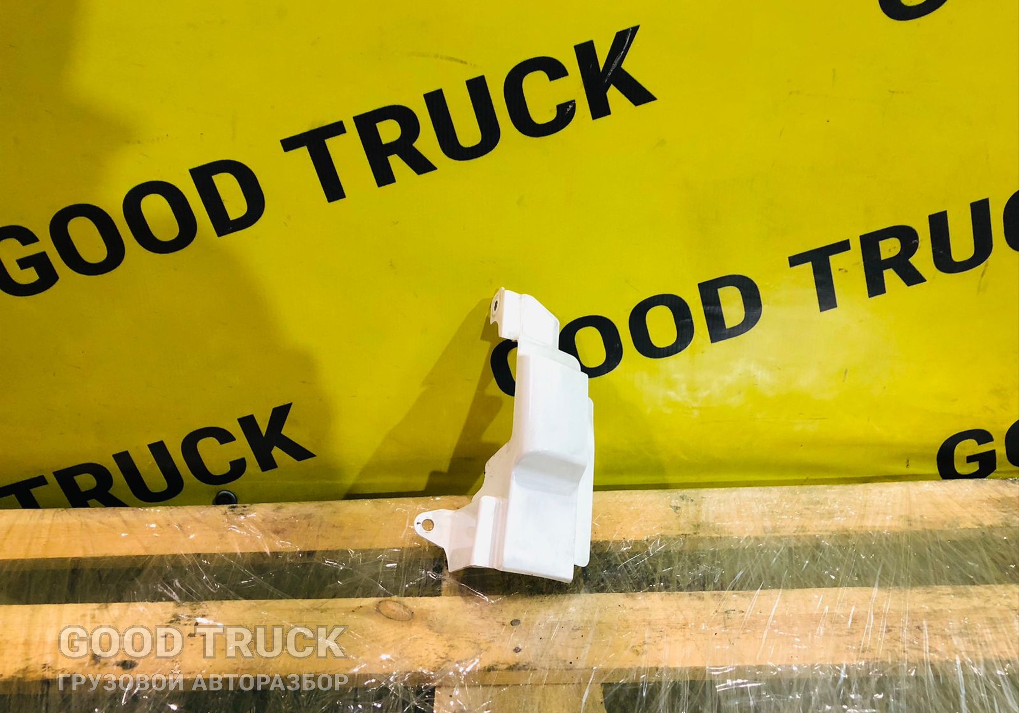 81624100180 Накладка петли двери правая для Man TGM