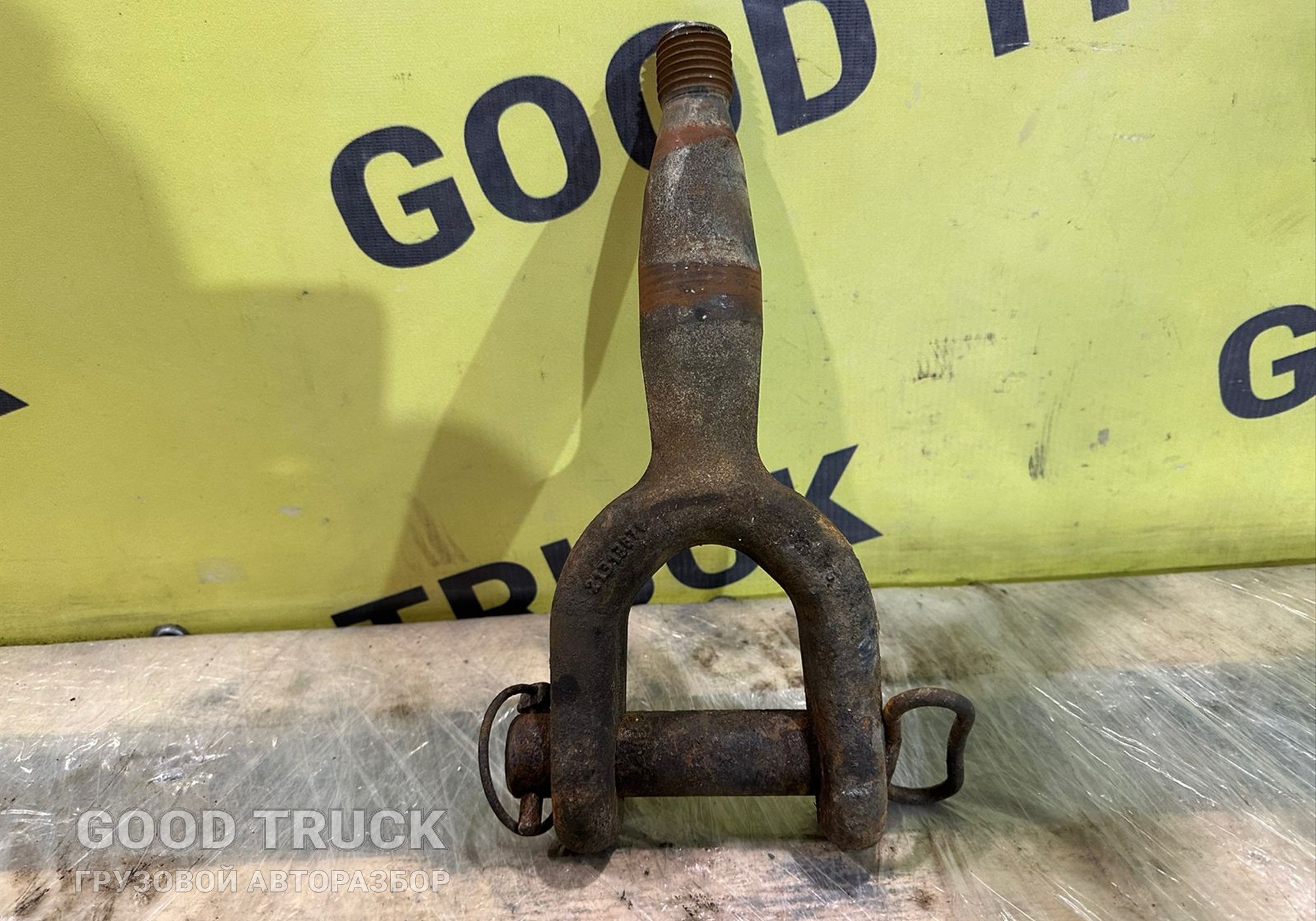 21313876 Крюк буксировочный для Renault T