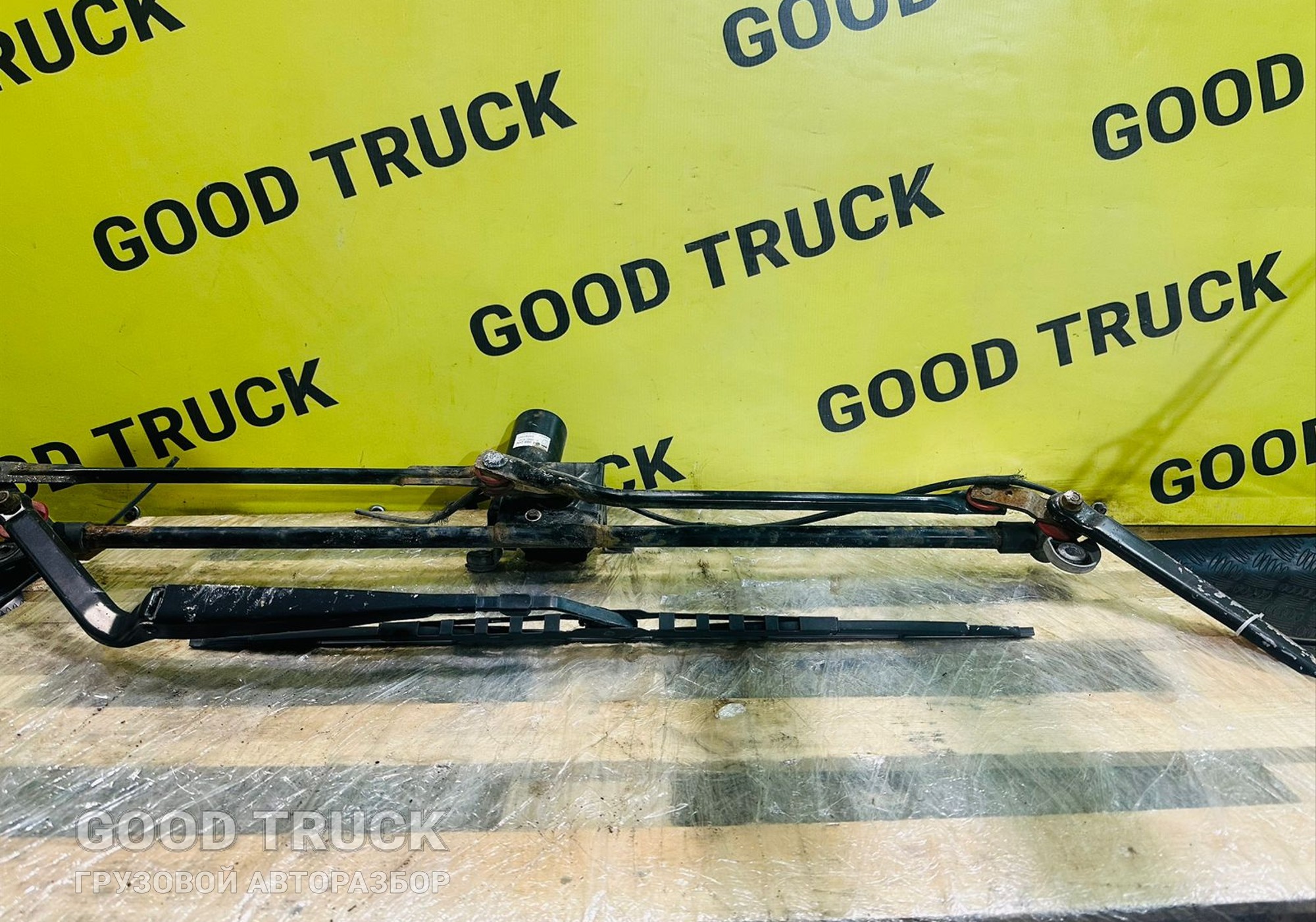 81264006368 Трапеция стеклоочистителей в сборе для Man