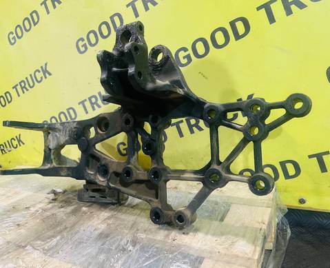 H4403102018A0 Кронштейн буксировочный левый для Foton