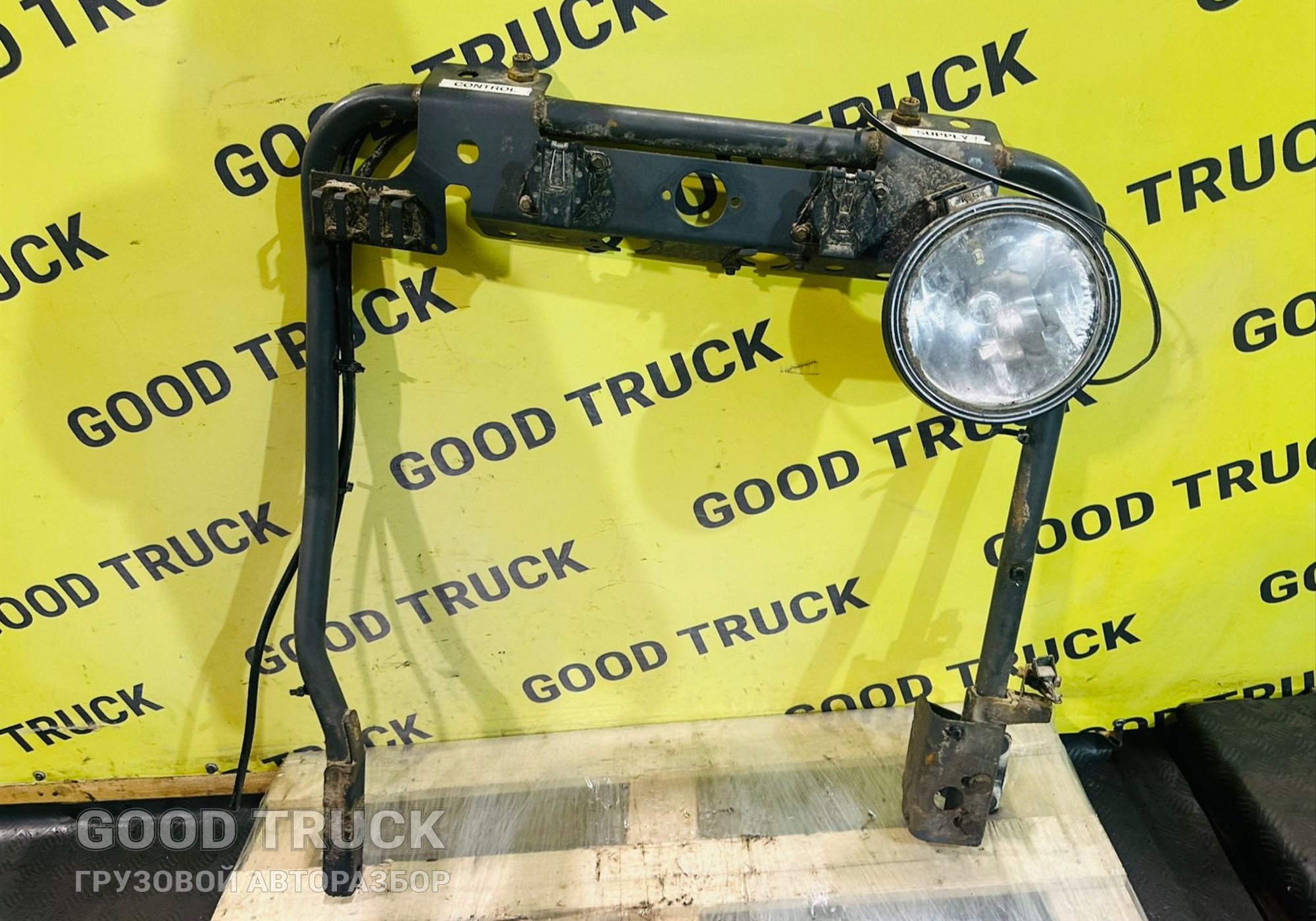 1629142 Кронштейн перекидок для Volvo