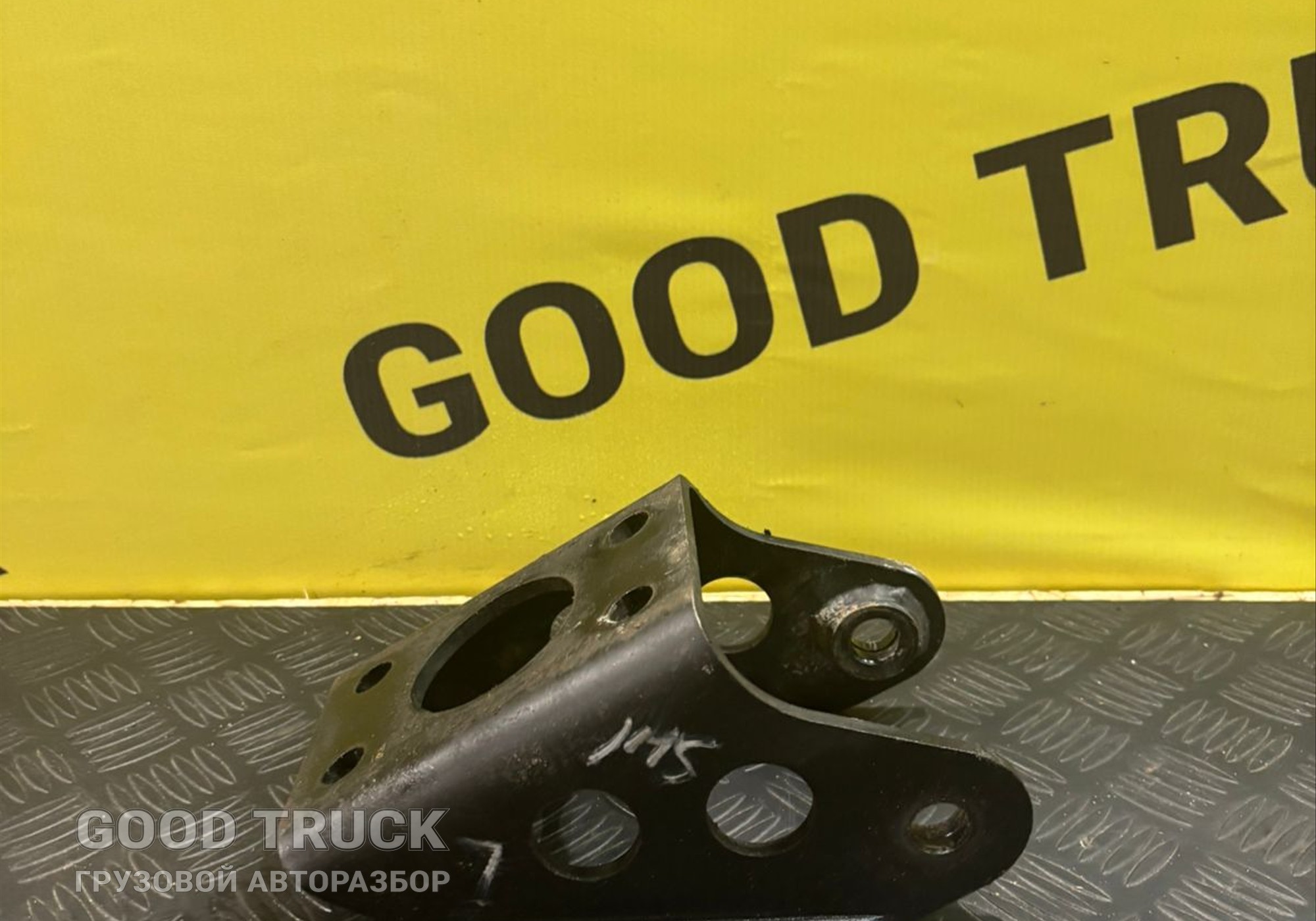 DZ9X259680079 кронштейн переднего амортизатора верхний для Shacman X6000 (с 2020)