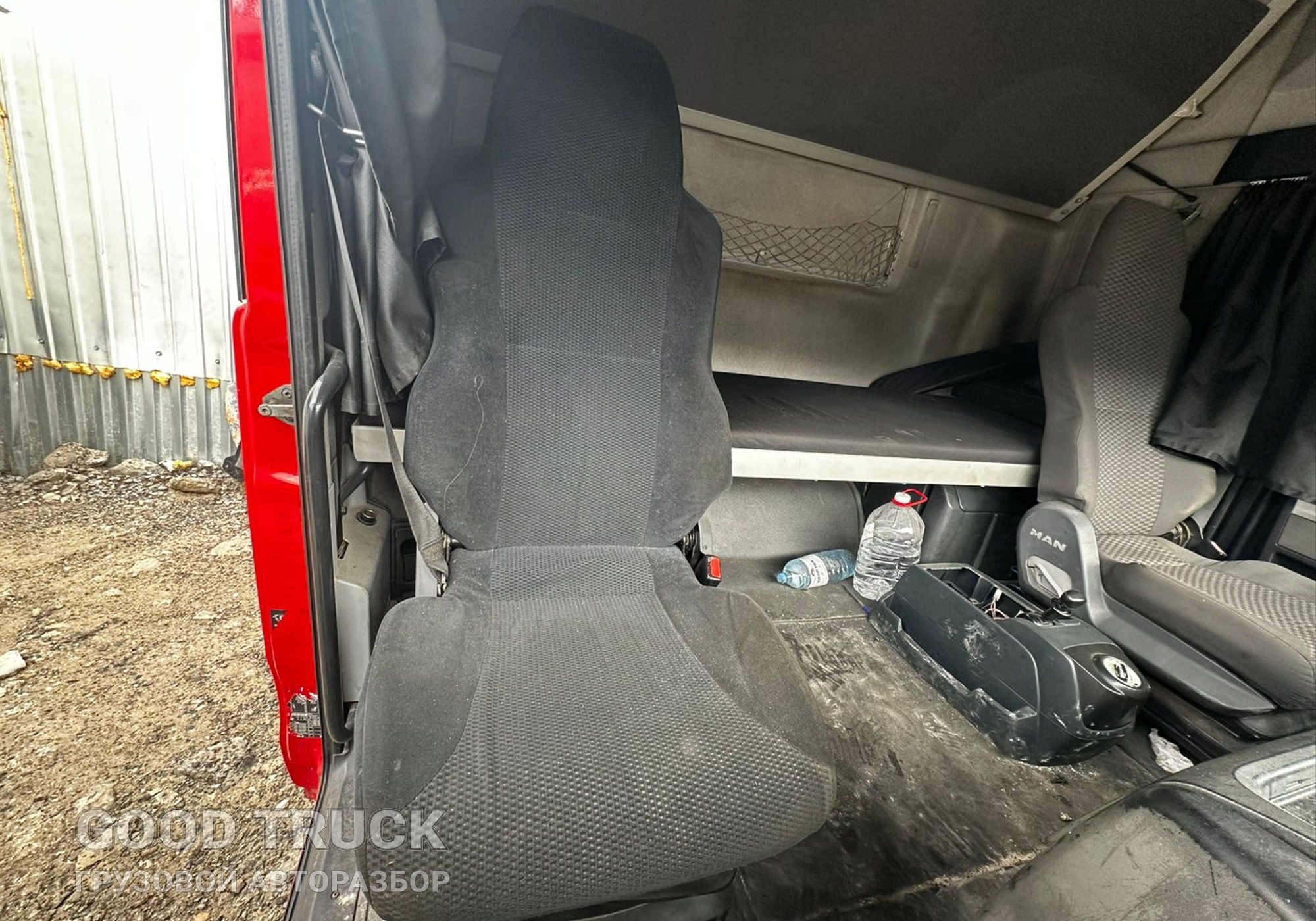 81623076558 Сиденье переднее правое для Man TGX II (с 2012)