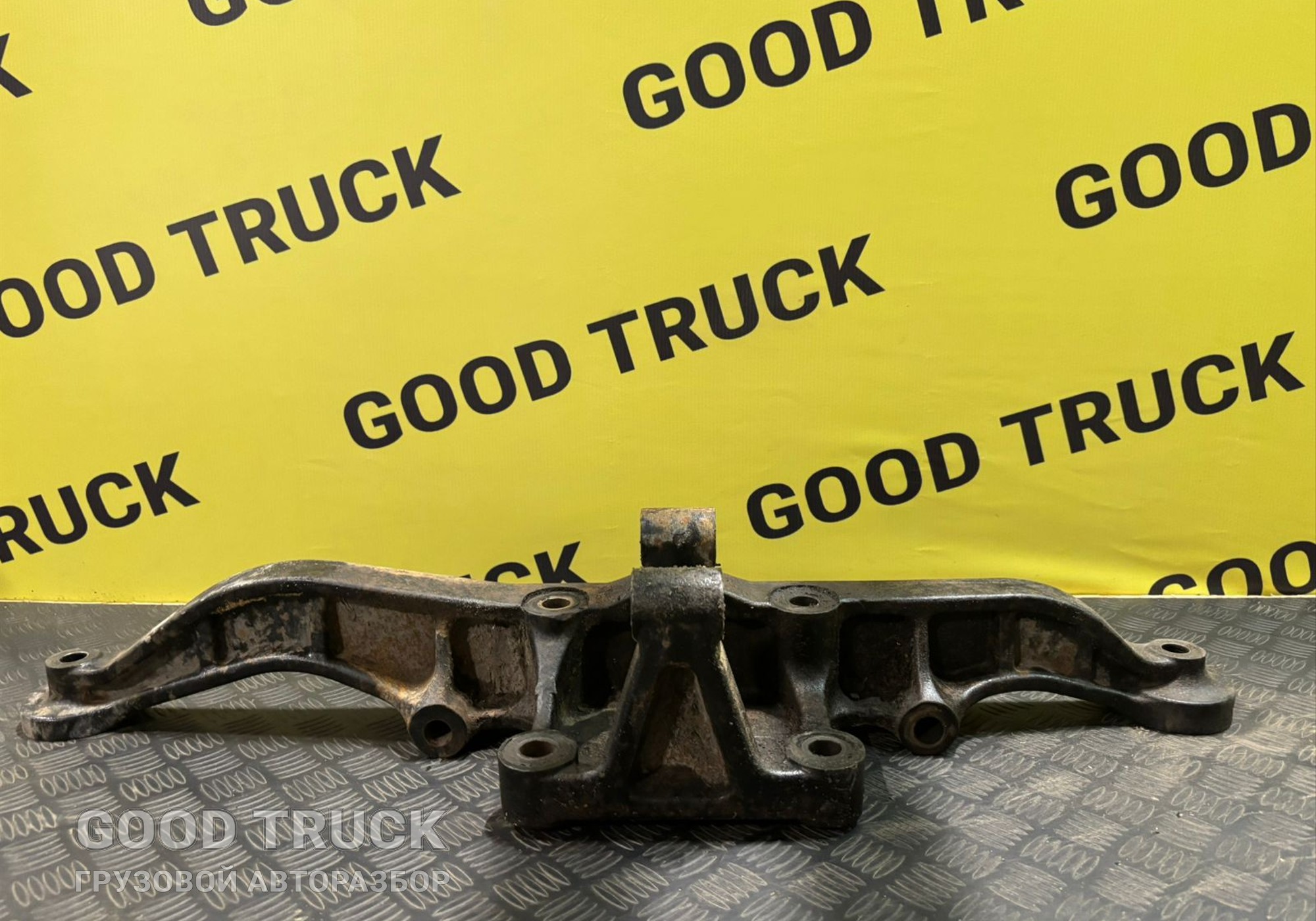 DZ9X259520215 Кронштейн пневморессоры Shacman X6000 для Shacman X6000 (с 2020)