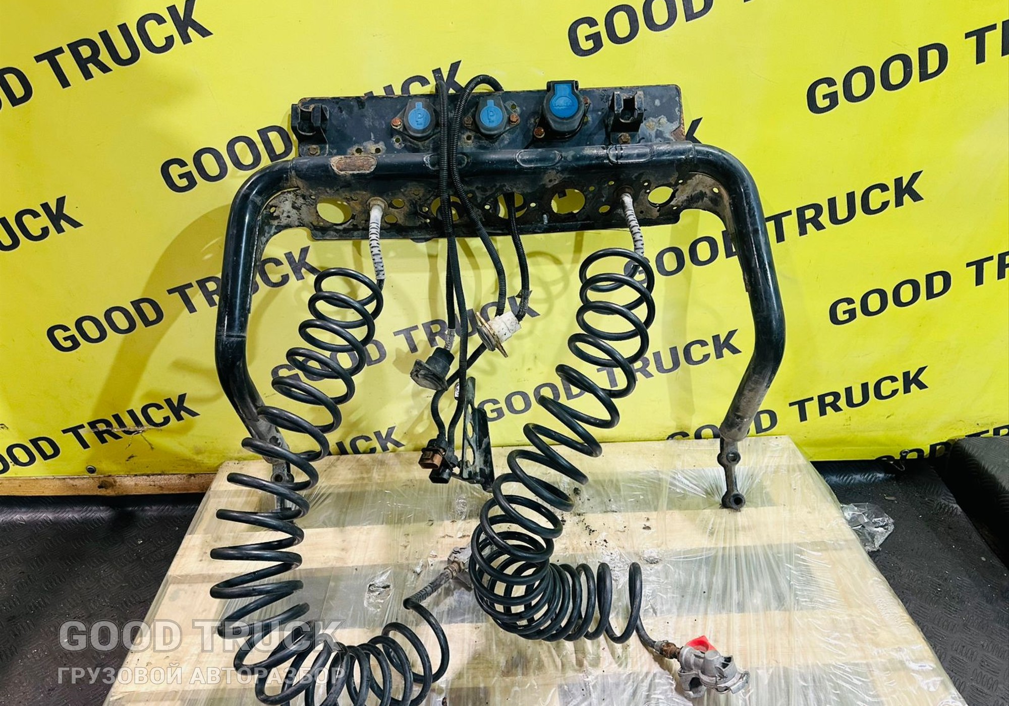 81517152273 Кронштейн перекидок для Man TGA