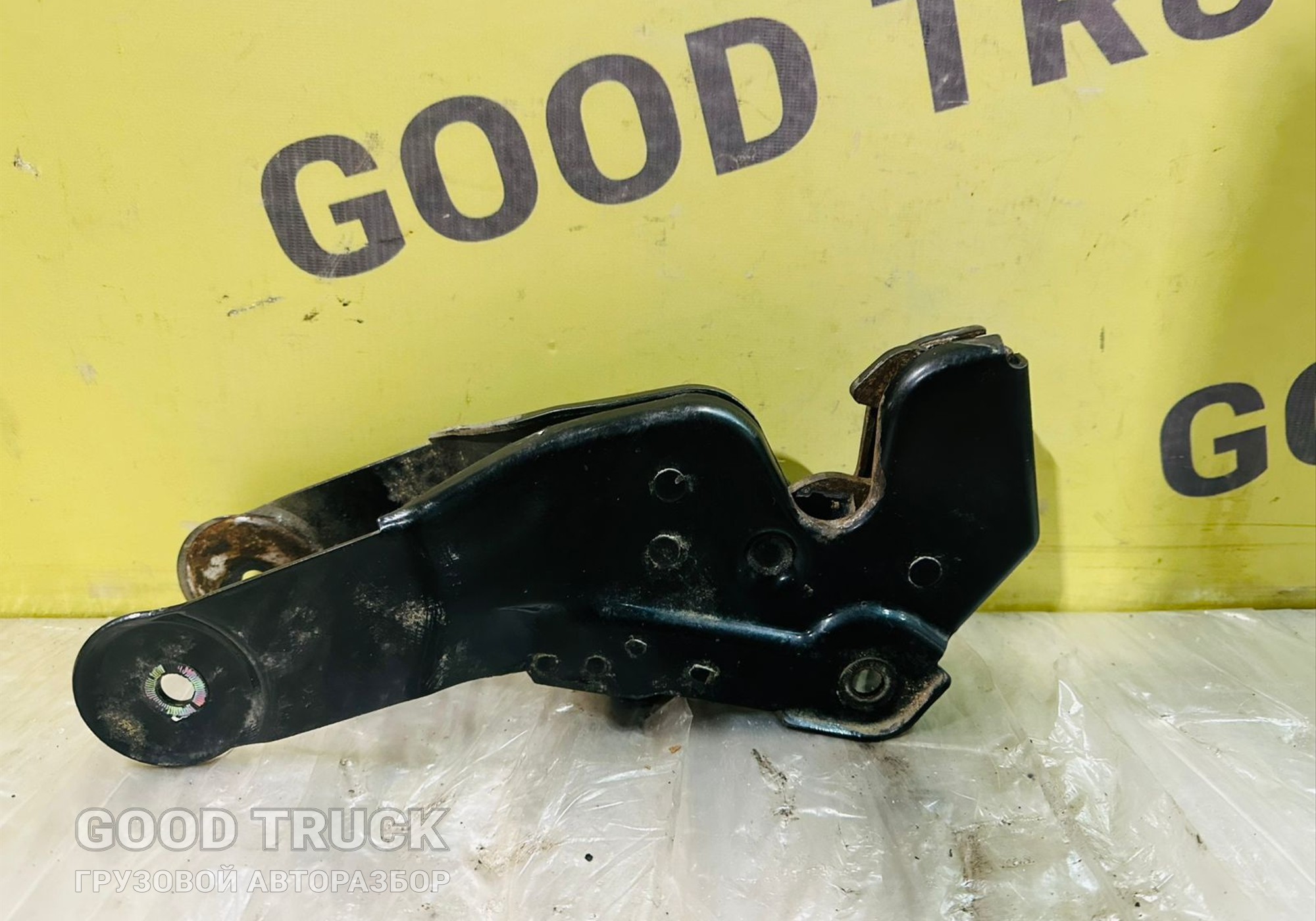 1023497 Замок кабины для Man TGM