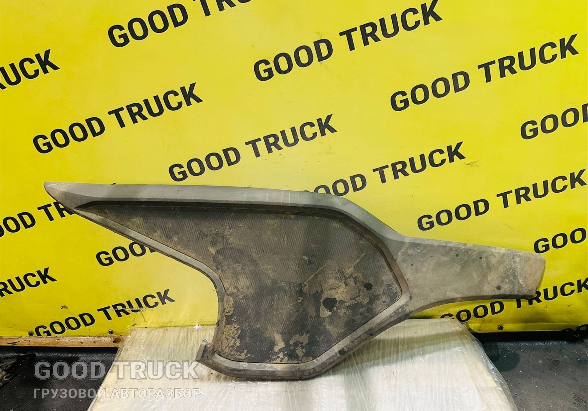 2321663 Накладка торпедо верхняя для Daf XG+