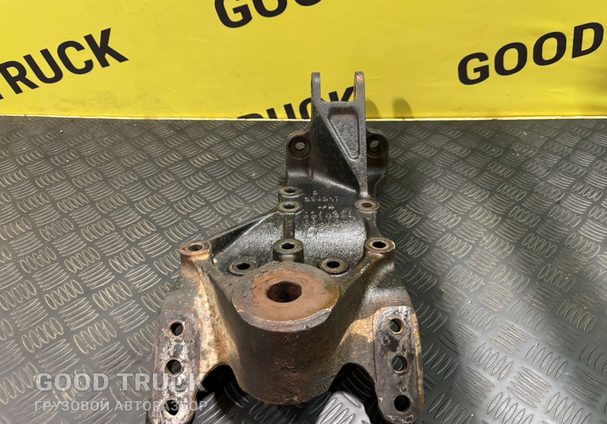 DZ9X259690064 Кронштейн рессоры для Shacman X6000 (с 2020)