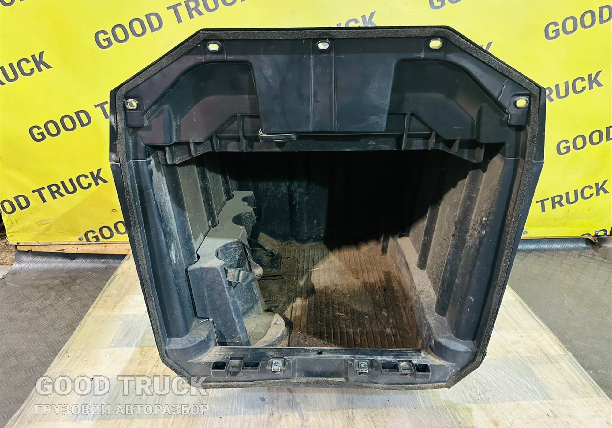 2253586 Ящик салонный (бардачок)