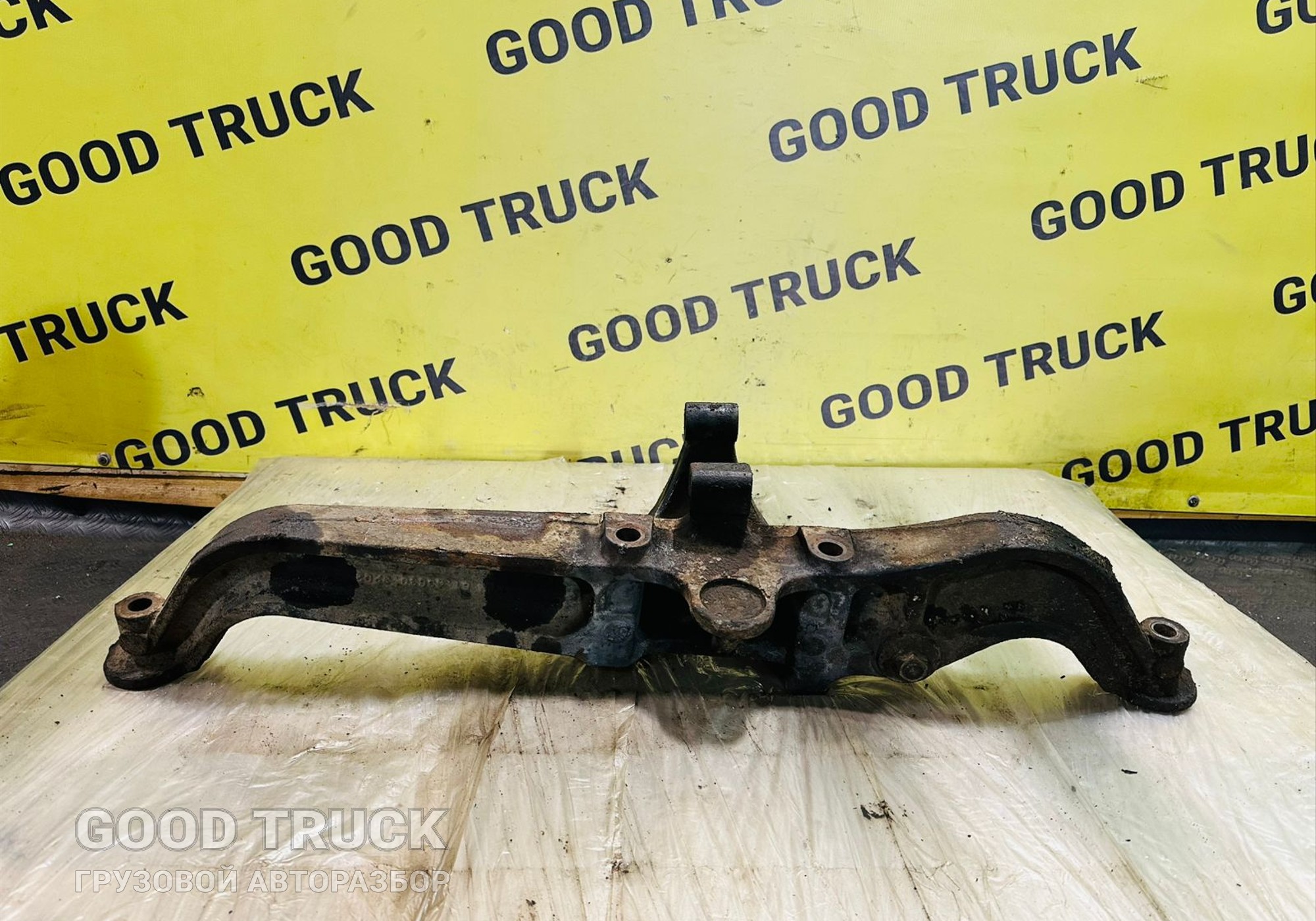 81436303202 Кронштейн пневморессоры правый для Man TGX II (с 2012)