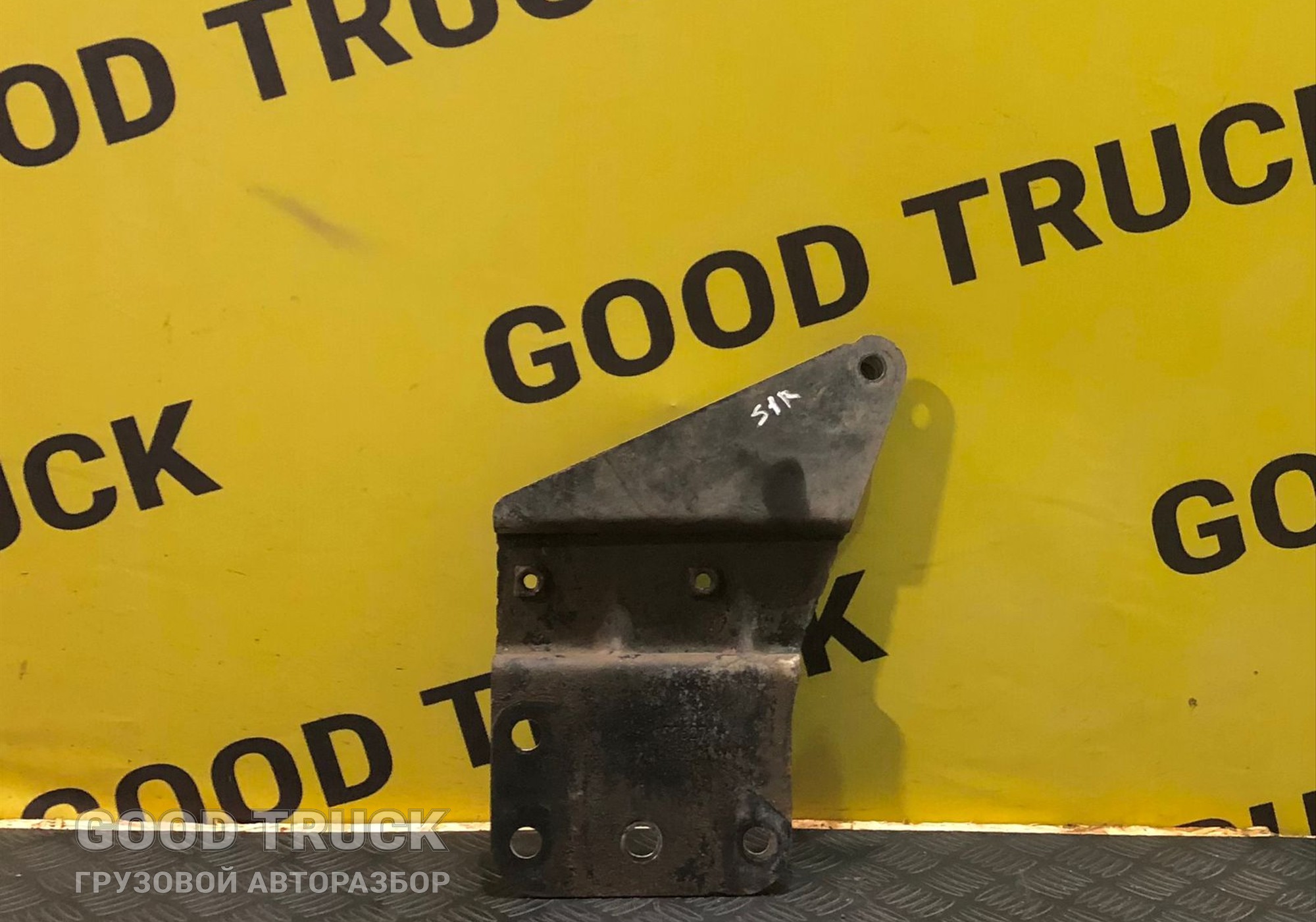 1776271 Кронштейн радиатора для Scania 5-series R (с 2004 по 2016)