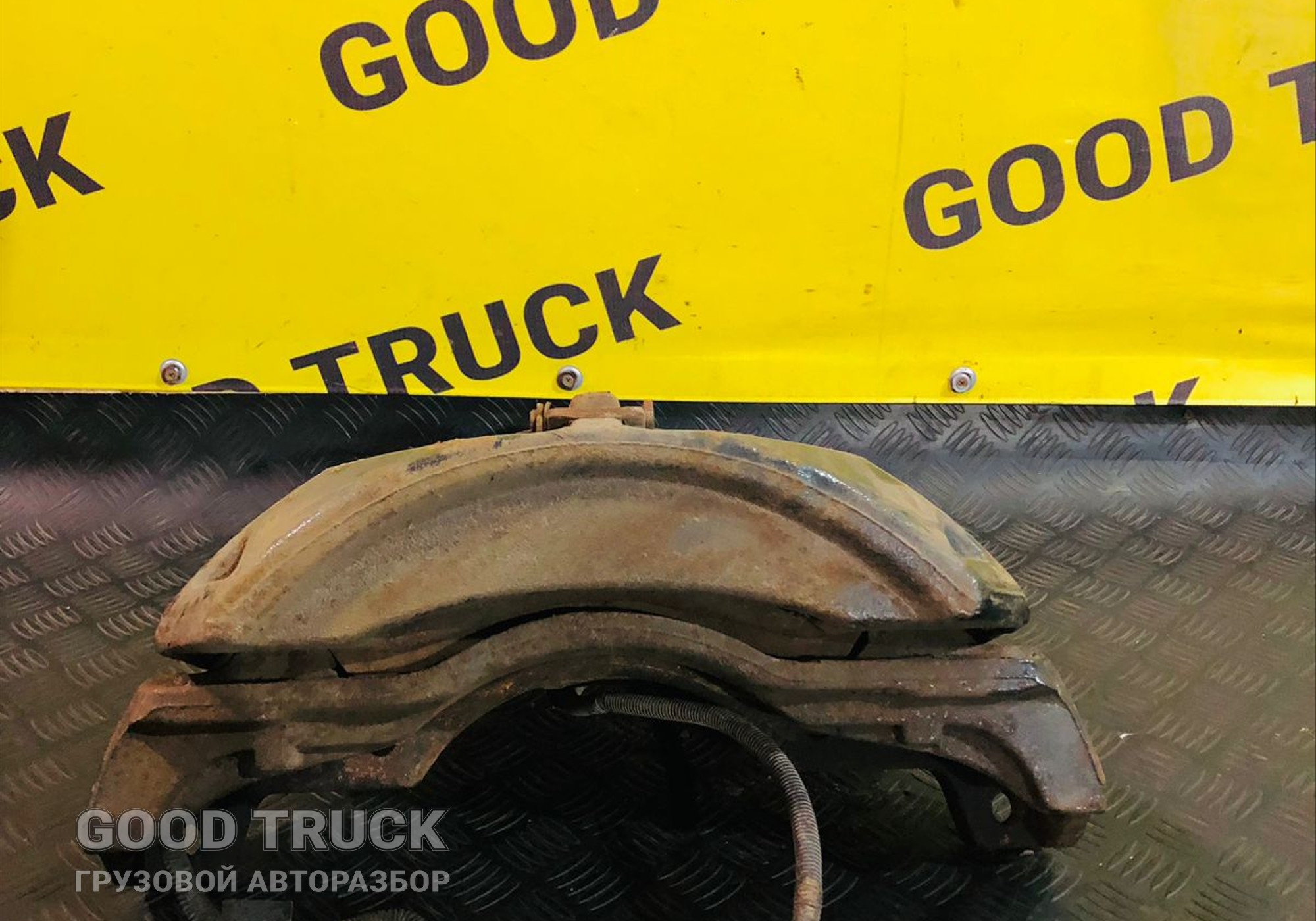 81508046608 Суппорт передний правый Man TGX для Man