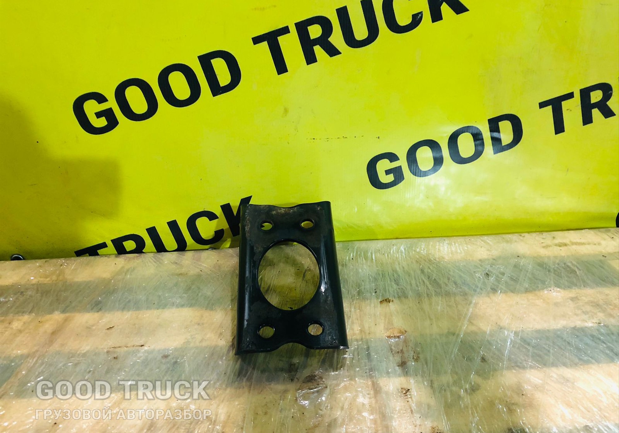 81437400195 Кронштейн амортизатора переднего для Man TGX I (с 2007)
