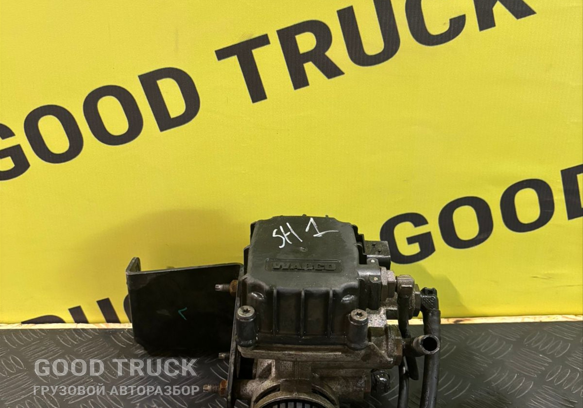 DZ9X189360413 Кран управления тормозами прицепа Shacman X6000 для Shacman X6000 (с 2020)